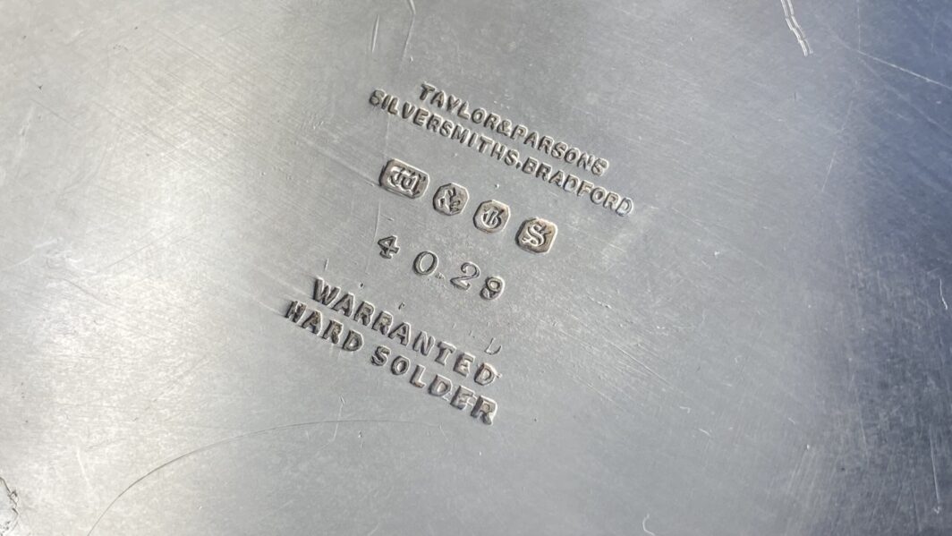 TEIERA IN SHEFFIELD. PUNZONI DELL’ARGENTIERE TAYLOR & PARSONS. INGHILTERRA SECONDA METÀ DEL XIX sec. - immagine 17