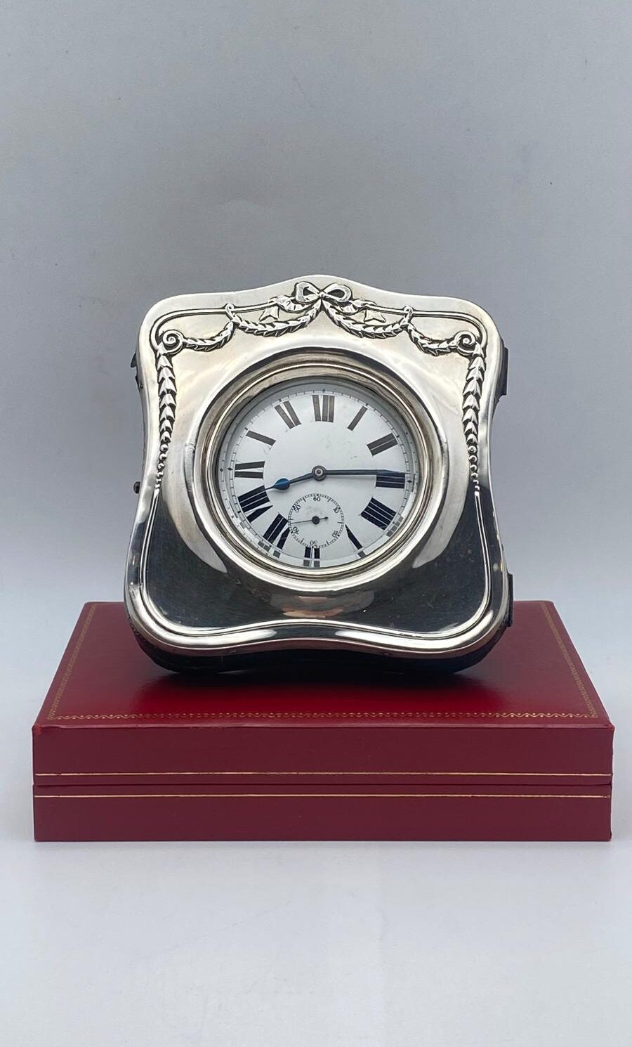 OROLOGIO DA VIAGGIO CON CUSTODIA ORIGINALE IN ARGENTO. BIRMINGHAM, 1907