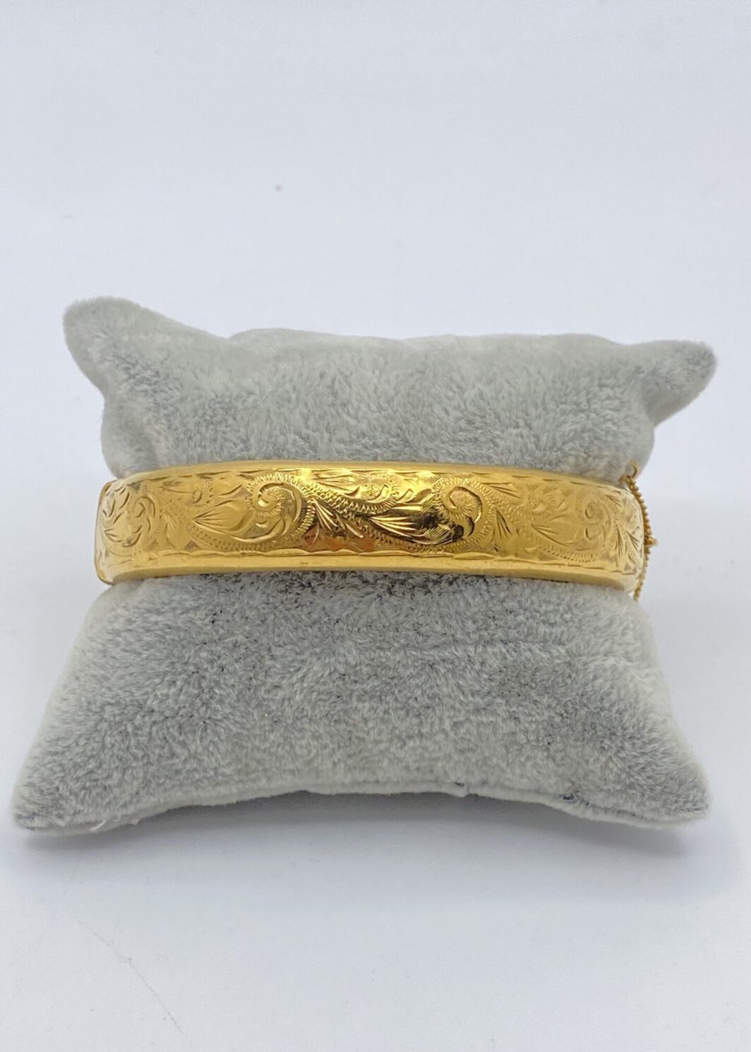 BRACCIALE RIGIDO PLACCATO IN ORO 9KT. U.K. VINTAGE ANNI ‘50.
