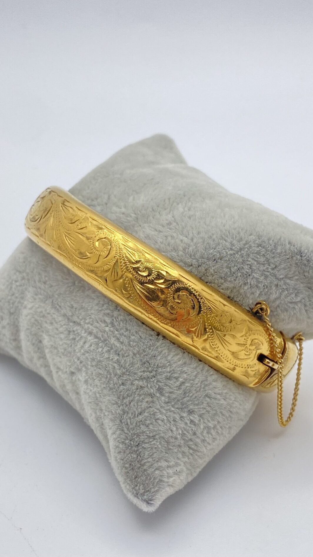 BRACCIALE RIGIDO PLACCATO IN ORO 9KT. U.K. VINTAGE ANNI ‘50. - immagine 5