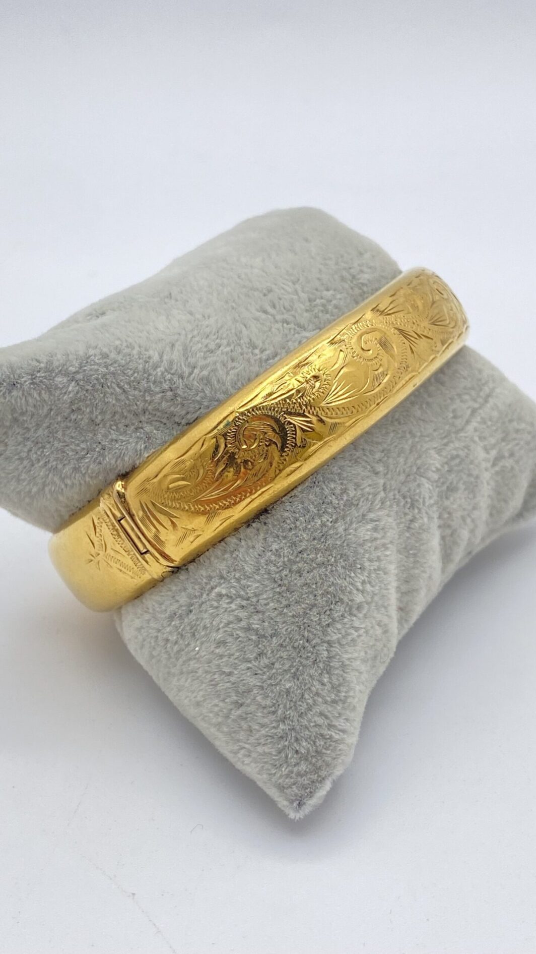 BRACCIALE RIGIDO PLACCATO IN ORO 9KT. U.K. VINTAGE ANNI ‘50. - immagine 6