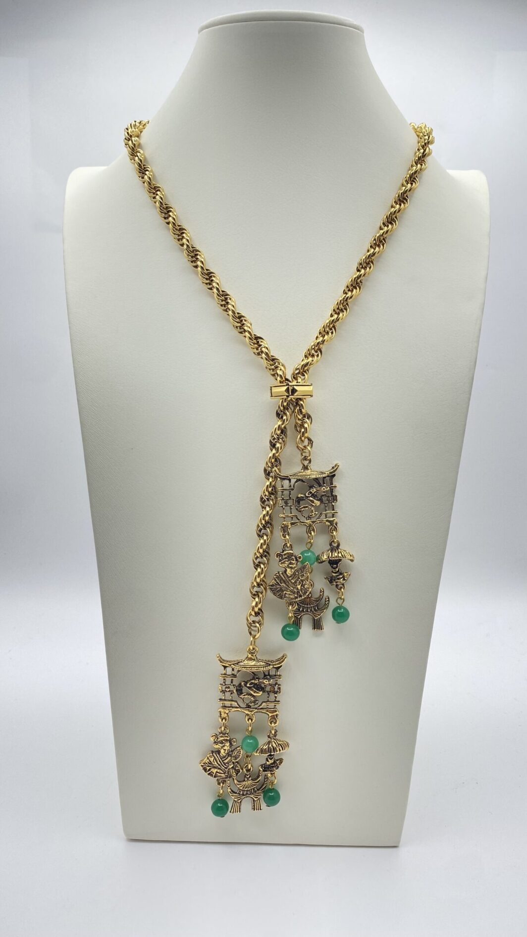 “JULIANA”. COLLANA SALISCENDI IN METALLO GOLDTONE. VINTAGE ANNI ‘70.