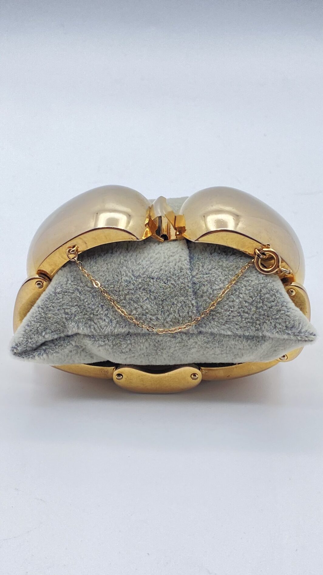 “VARGAS”. BRACCIALE IN METALLO GOLDTONE. U.S.A. ANNI’70. - immagine 5