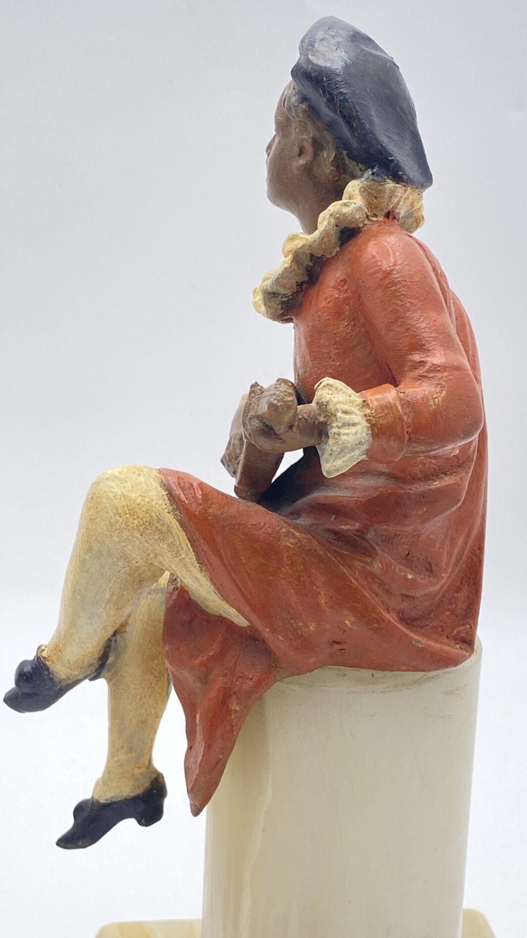 FIGURE DELLA COMMEDIA DELL’ARTE IN ANTIMONIO POLICROMO SU COLONNE DI ALABASTRO. ITALIA, FINE XIX sec. - immagine 25