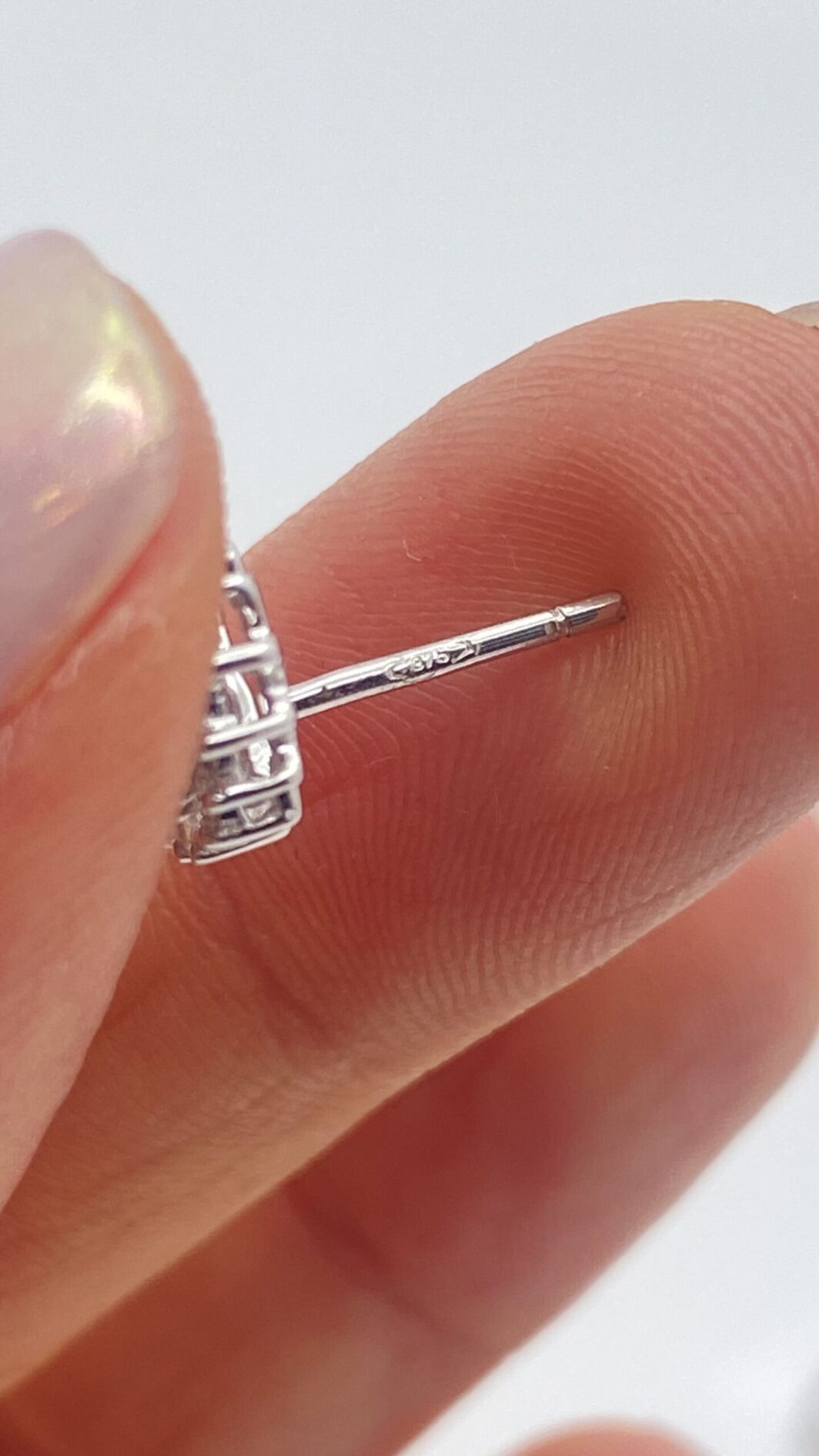 PAIO DI ORECCHINI IN ORO BIANCO 14KT, CON RUBINI E BRILLANTI. - immagine 8
