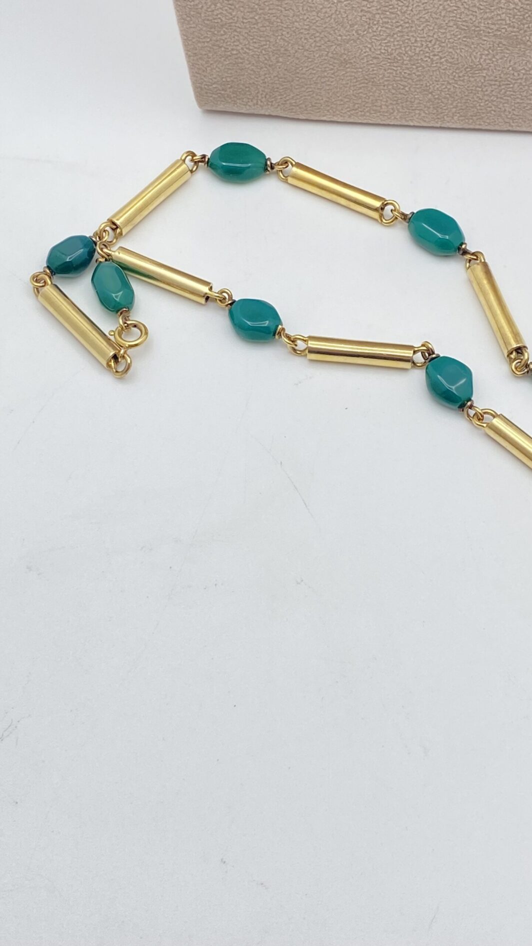 COLLANA ART DECO IN ARGENTO DORATO E AGATE VERDI. FRANCIA ANNI ‘30 ca. - immagine 5