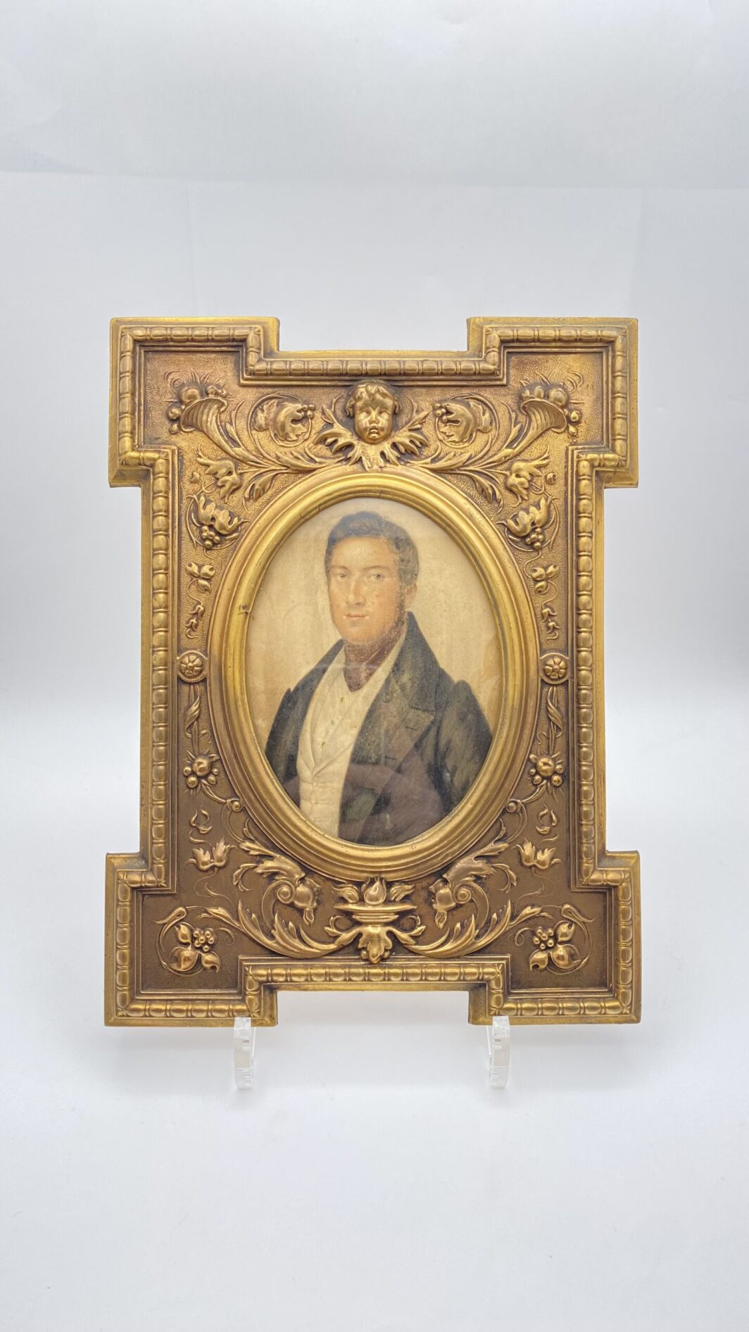 ACQUERELLO RAFFIGURANTE RITRATTO DI NOBILUOMO CON CORNICE IN ORMOLU, INIZI XIX sec. CARLO X