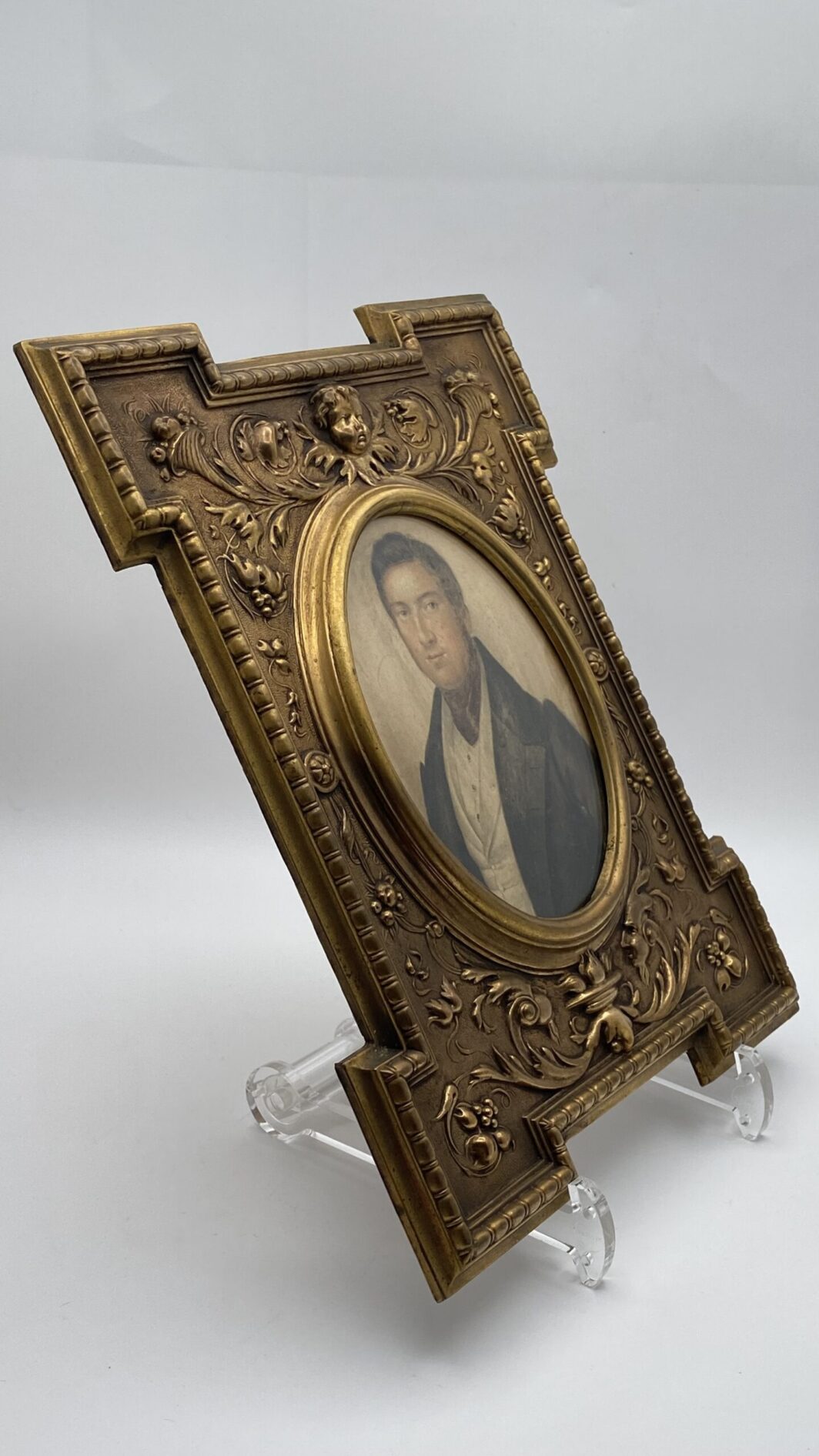 ACQUERELLO RAFFIGURANTE RITRATTO DI NOBILUOMO CON CORNICE IN ORMOLU, INIZI XIX sec. CARLO X - immagine 13