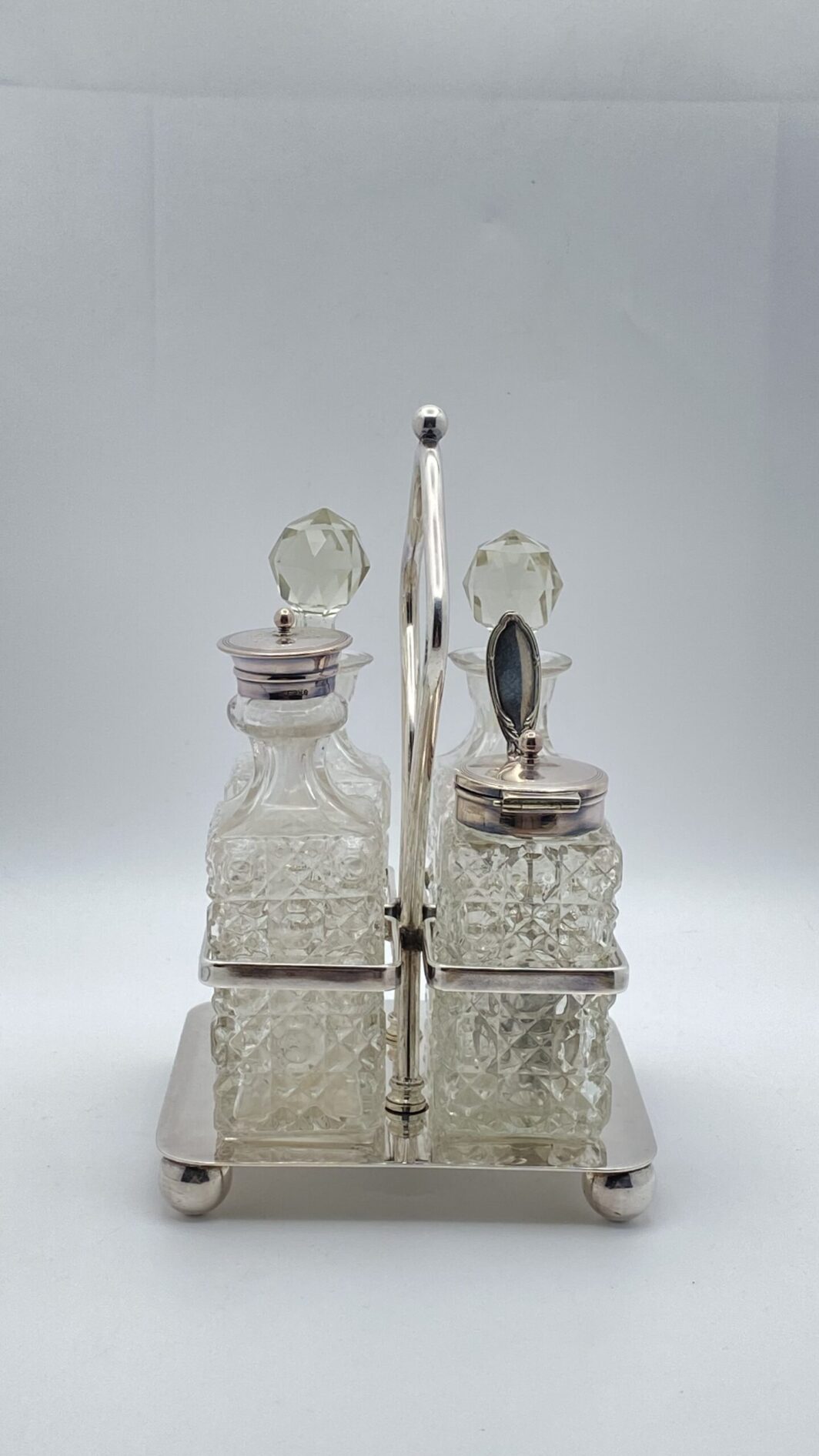 CRUET IN SHEFFIELD. PUNZONI DELL’ORAFO BARKER BROTHERS & Co. CITTÀ DI BIRMINGHAM ANNO 1886 ca. - immagine 2