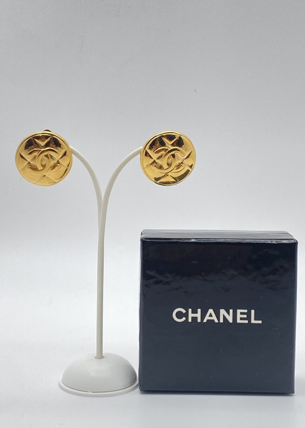 CHANEL VINTAGE. ORECCHINI ANNI ‘80/‘90