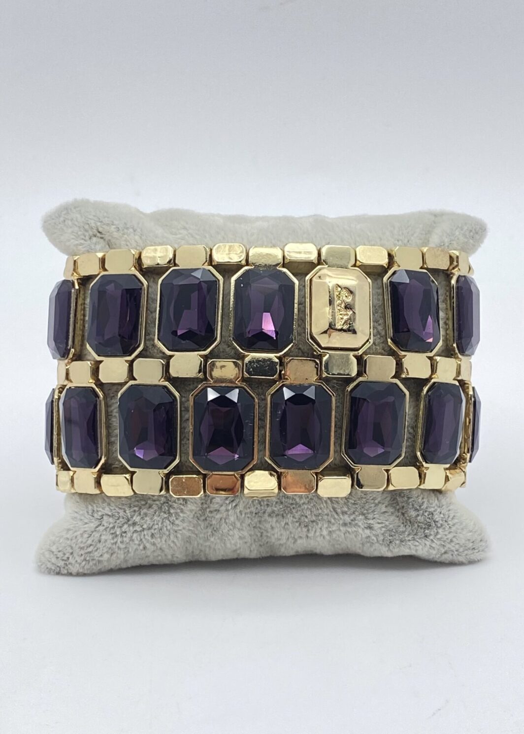 “SODINI” VINTAGE. BRACCIALE ELASTICO IN METALLO GOLDTONE E CRISTALLI.
