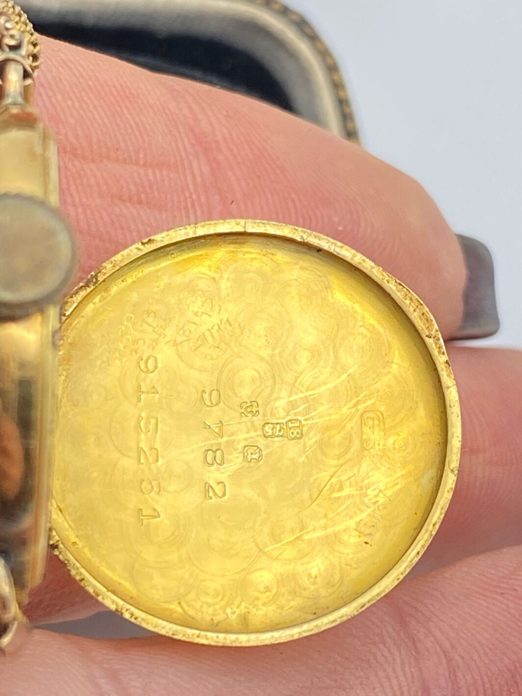 OROLOGIO IN ORO 18KT E DIAMANTI CON SCATOLA E GARANZIA ORIGINALI (1918) - immagine 10