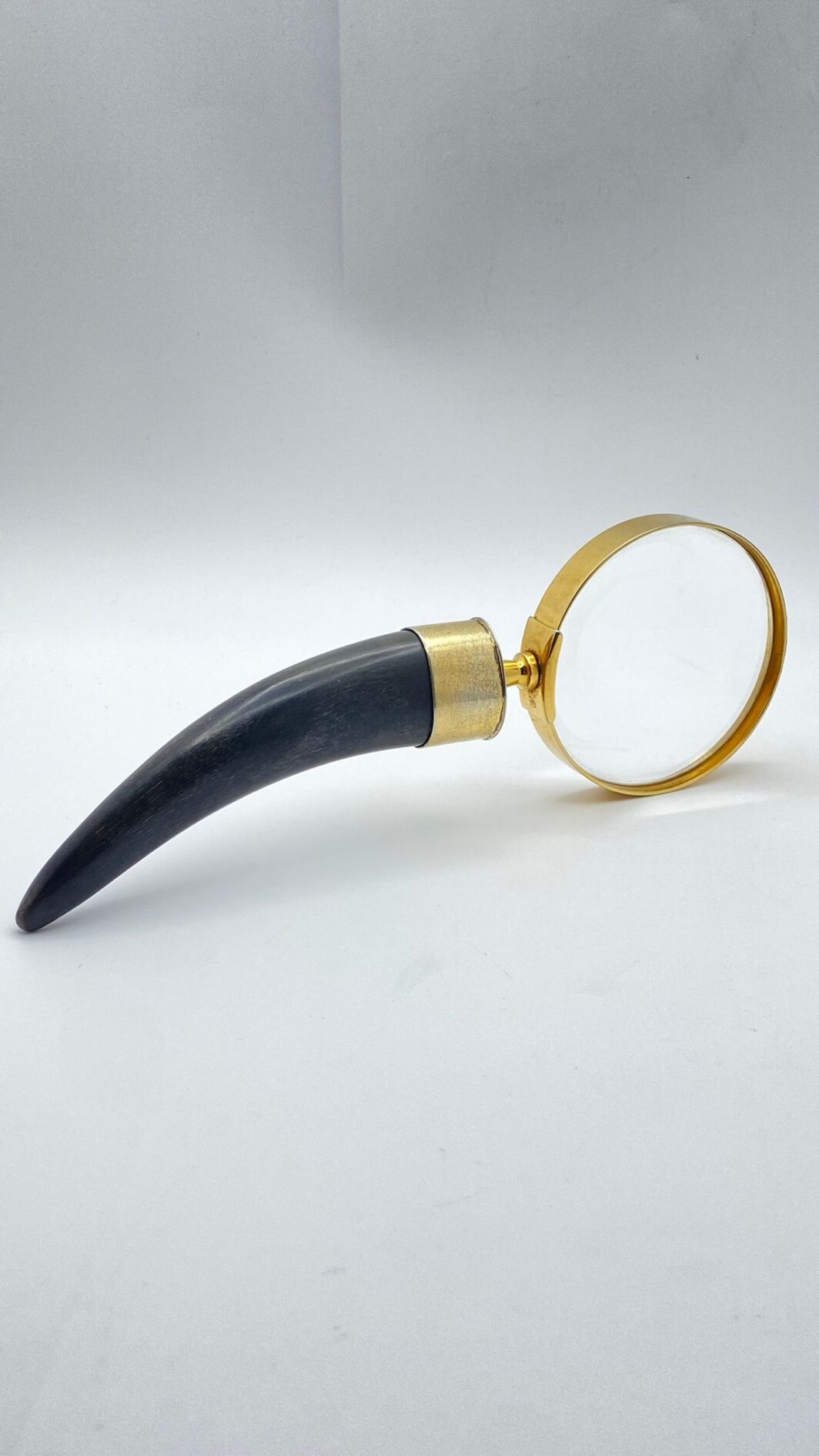 GRANDE E IMPORTANTE LENTE DA SCRITTOIO IN ARGENTO E CORNO. VINTAGE ANNI ‘50 - immagine 5