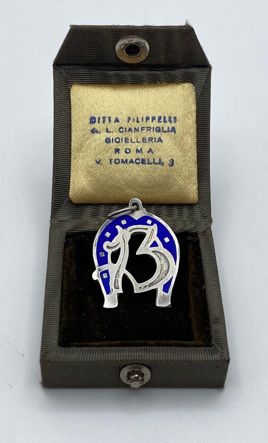 ORIGINALE PENDENTE VINTAGE ANNI ‘70, ´PORTE-BONHEUR‘ IN ARGENTO TITOLO 800.