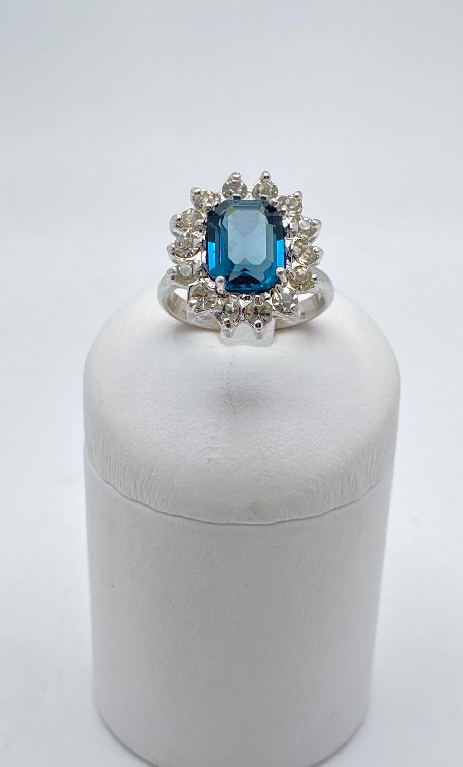 ANELLO MODELLO LADY D IN ARGENTO 925. ANNI '80