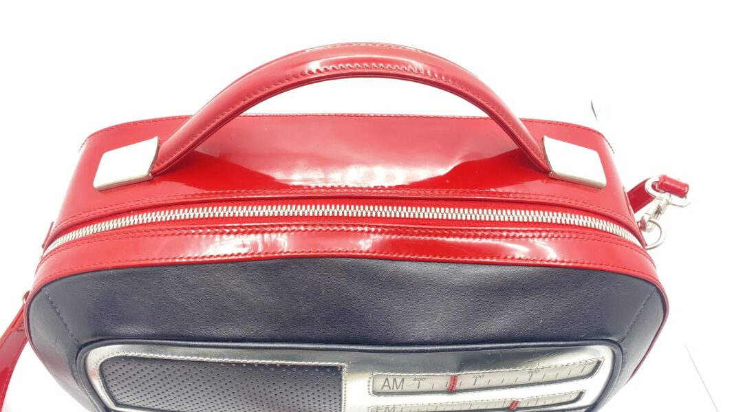 ICONICA BORSA RADIO BRACCIALINI: DESIGN UNICO E STILE VINTAGE - immagine 21