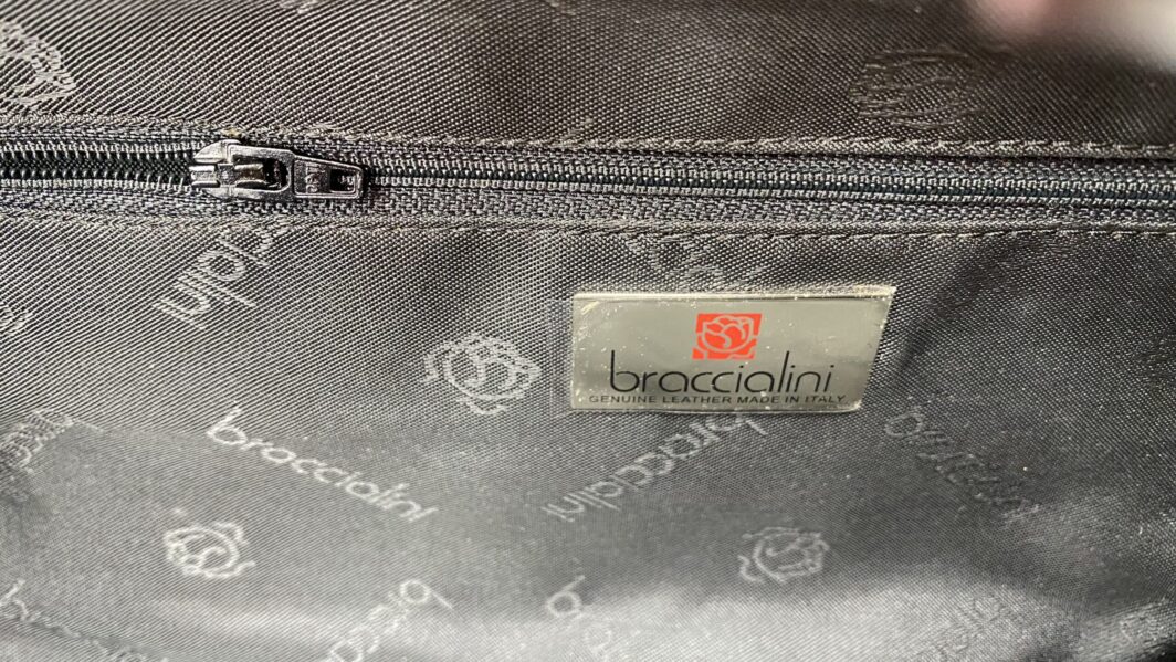 ICONICA BORSA RADIO BRACCIALINI: DESIGN UNICO E STILE VINTAGE - immagine 11