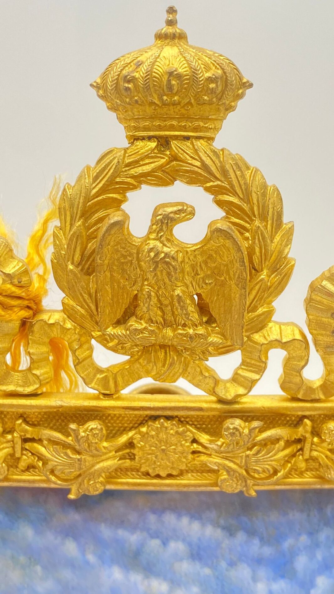 STRAORDINARIO PAIO DI MINIATURE DIPINTE A MANO SU AVORIO, RAFFIGURANTI NAPOLEONE BONAPARTE E MARIA LUIGIA D’AUSTRIA, FIRMATE RISPETTIVAMENTE DAI PITTORI “A. ORSELLI” E “E. ROSSEAU”, CON PREGIATE CORNICI IN BRONZO DORATO. FRANCIA, XIX sec. - immagine 16