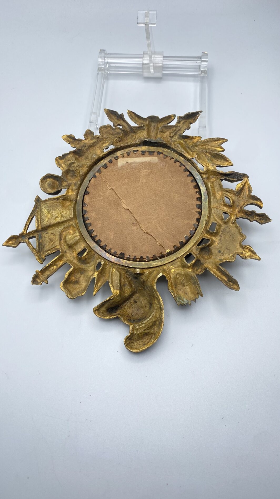 O. VERNET D’APRÉS MINIATURA DIPINTA SU AVORIO, DI NAPOLEONE BONAPARTE DURANTE LA BATTAGLIA DI WAGRAM, CON PREGIATA CORNICE IN BRONZO DORATO COEVA. FRANCIA, PRIMA METÀ DEL XIX sec. - immagine 4