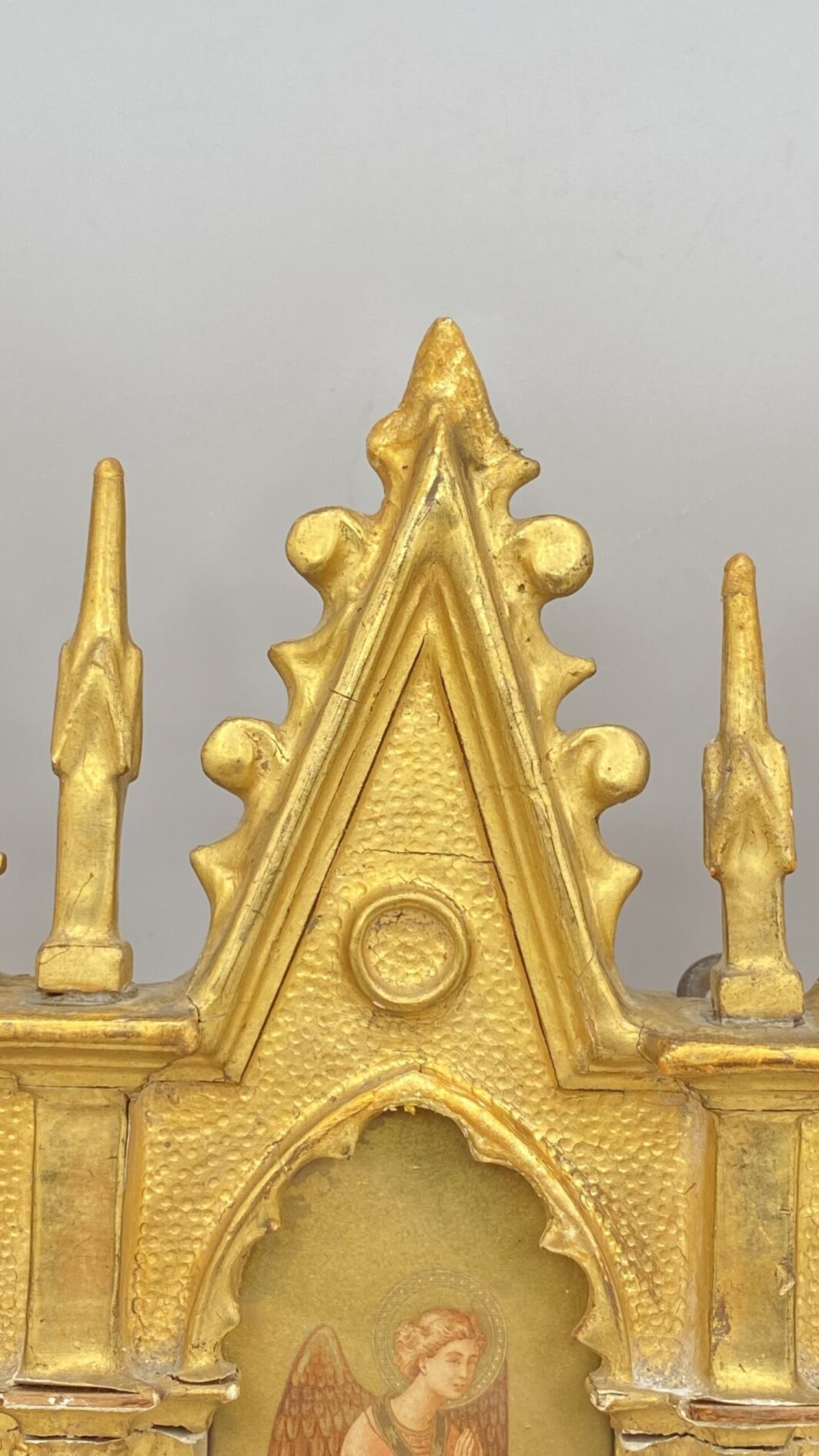 POLITTICO DI METÀ DEL XIX SECOLO, DECORATO IN ORO ZECCHINO, CON INCISIONI COEVE DEGLI ARCANGELI. - immagine 19