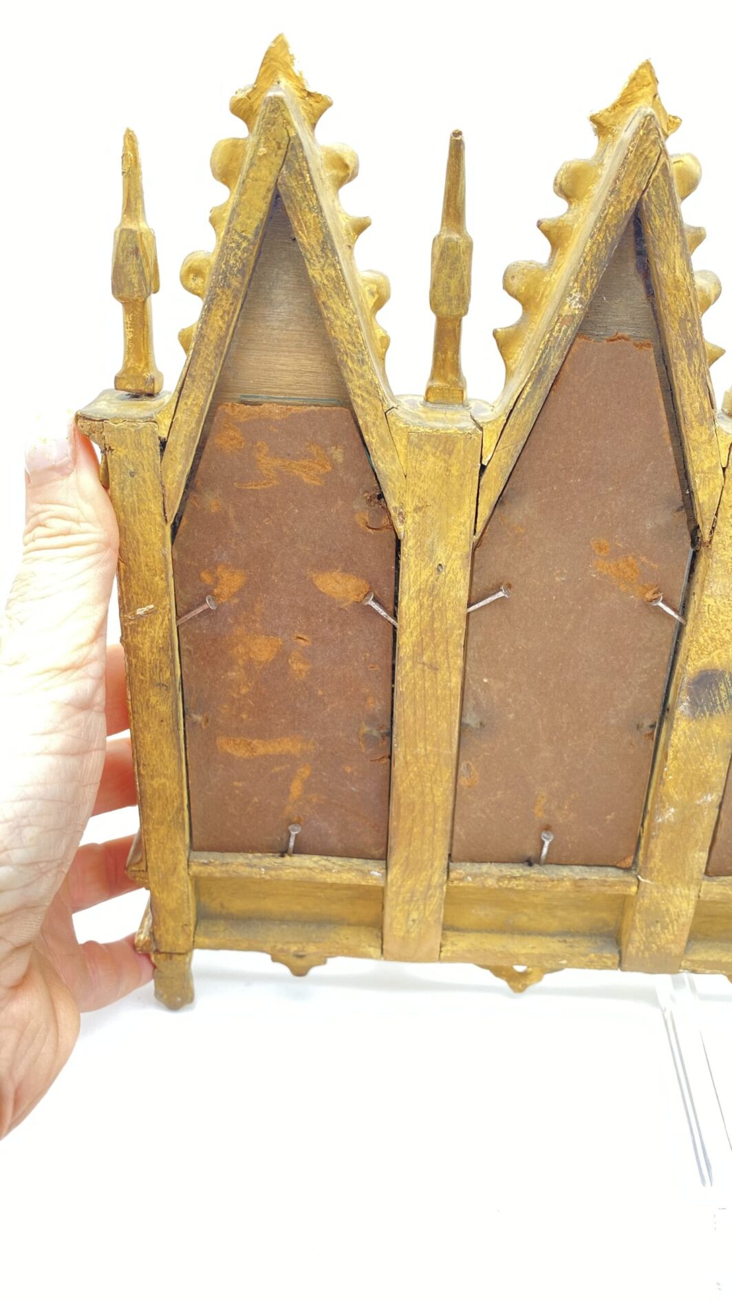 POLITTICO DI METÀ DEL XIX SECOLO, DECORATO IN ORO ZECCHINO, CON INCISIONI COEVE DEGLI ARCANGELI. - immagine 21