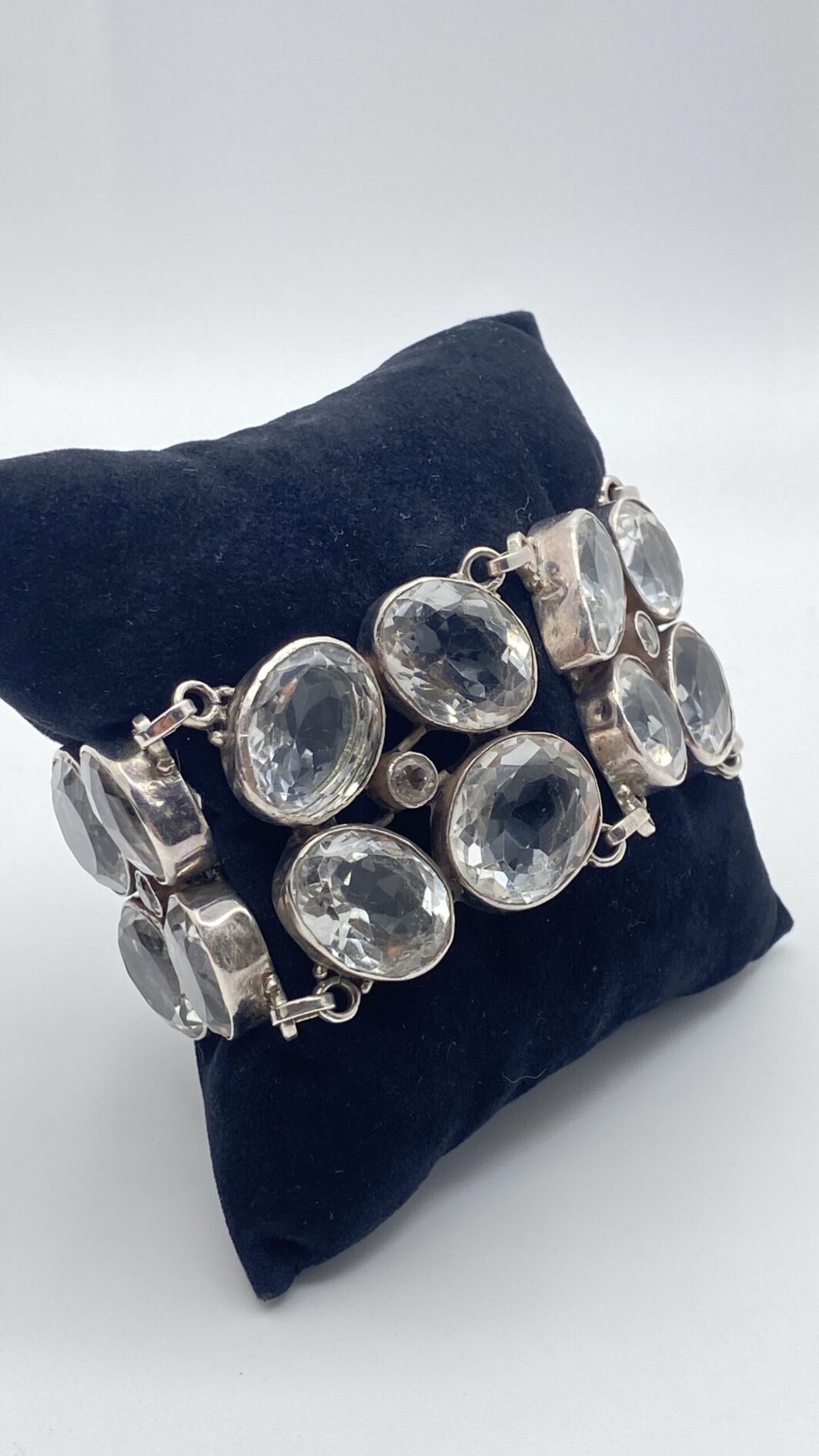 GRANDE BRACCIALE VINTAGE IN ARGENTO 925 E CRISTALLI DI ROCCA. ANNI ‘90 - immagine 4