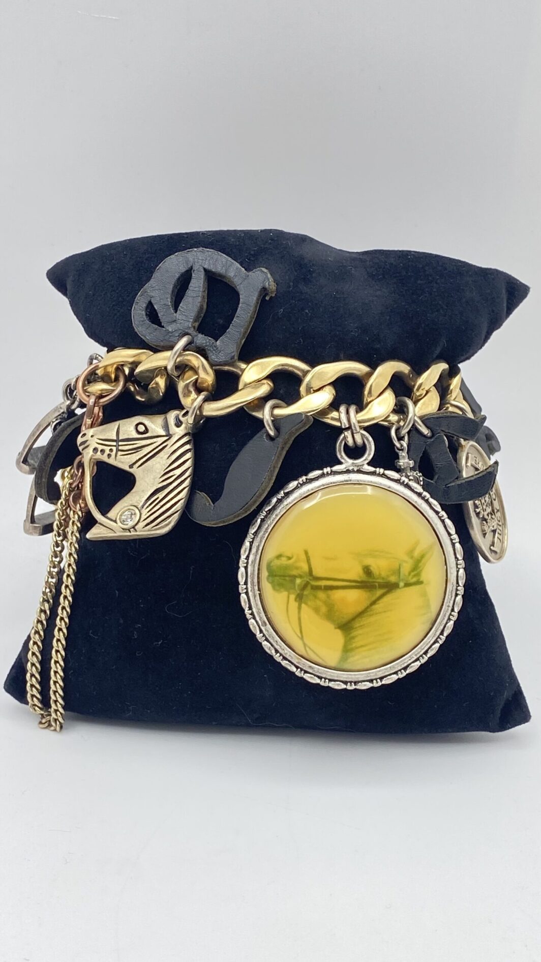 BIGIOTTERIA “JUICY COUTURE” VINTAGE. BRACCIALE CHARMS EQUESTRE. ELEGANZA GRINTOSA. - immagine 15