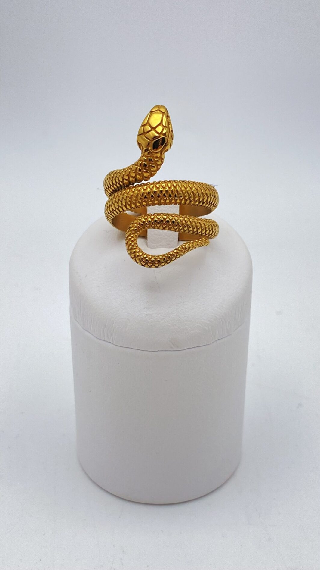 ANELLO VINTAGE IN METALLO GOLDTONE, A FORMA DI SERPENTE. - immagine 15