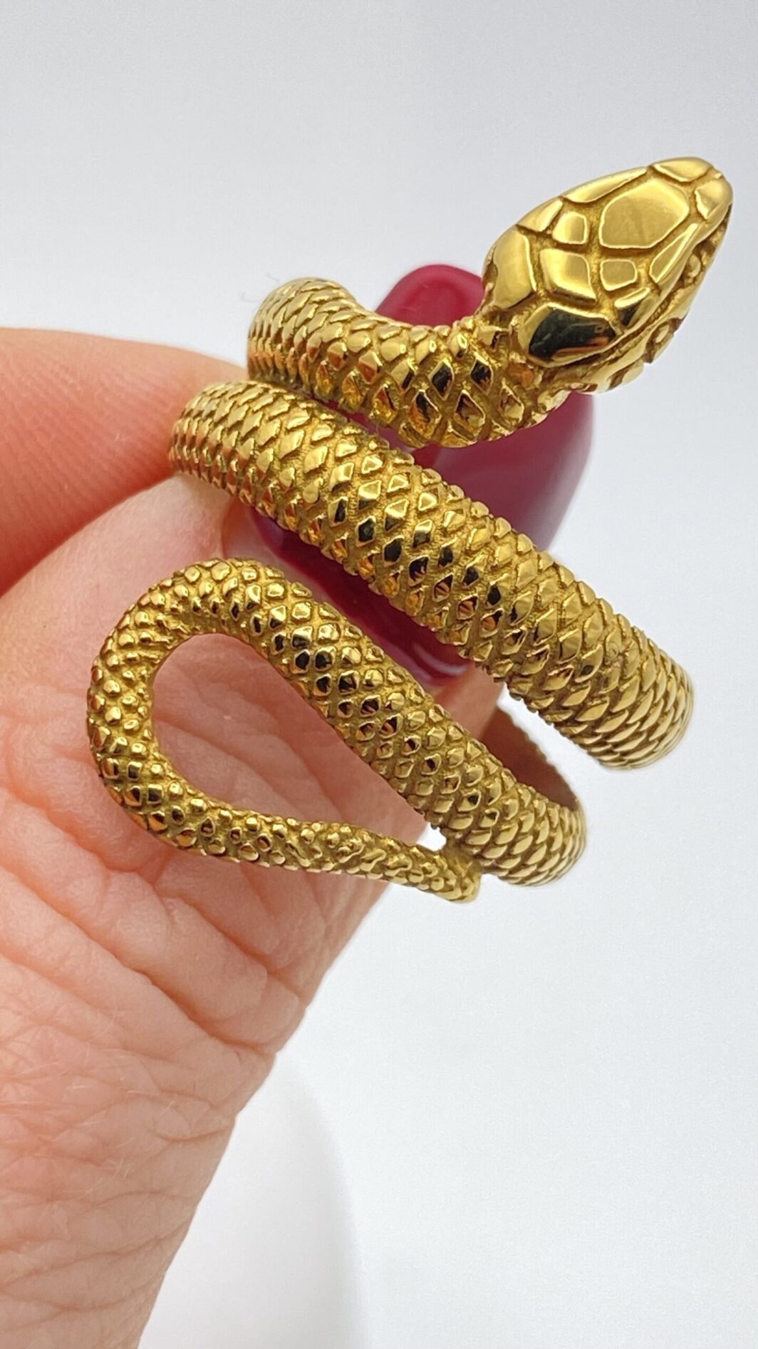 ANELLO VINTAGE IN METALLO GOLDTONE, A FORMA DI SERPENTE. - immagine 8