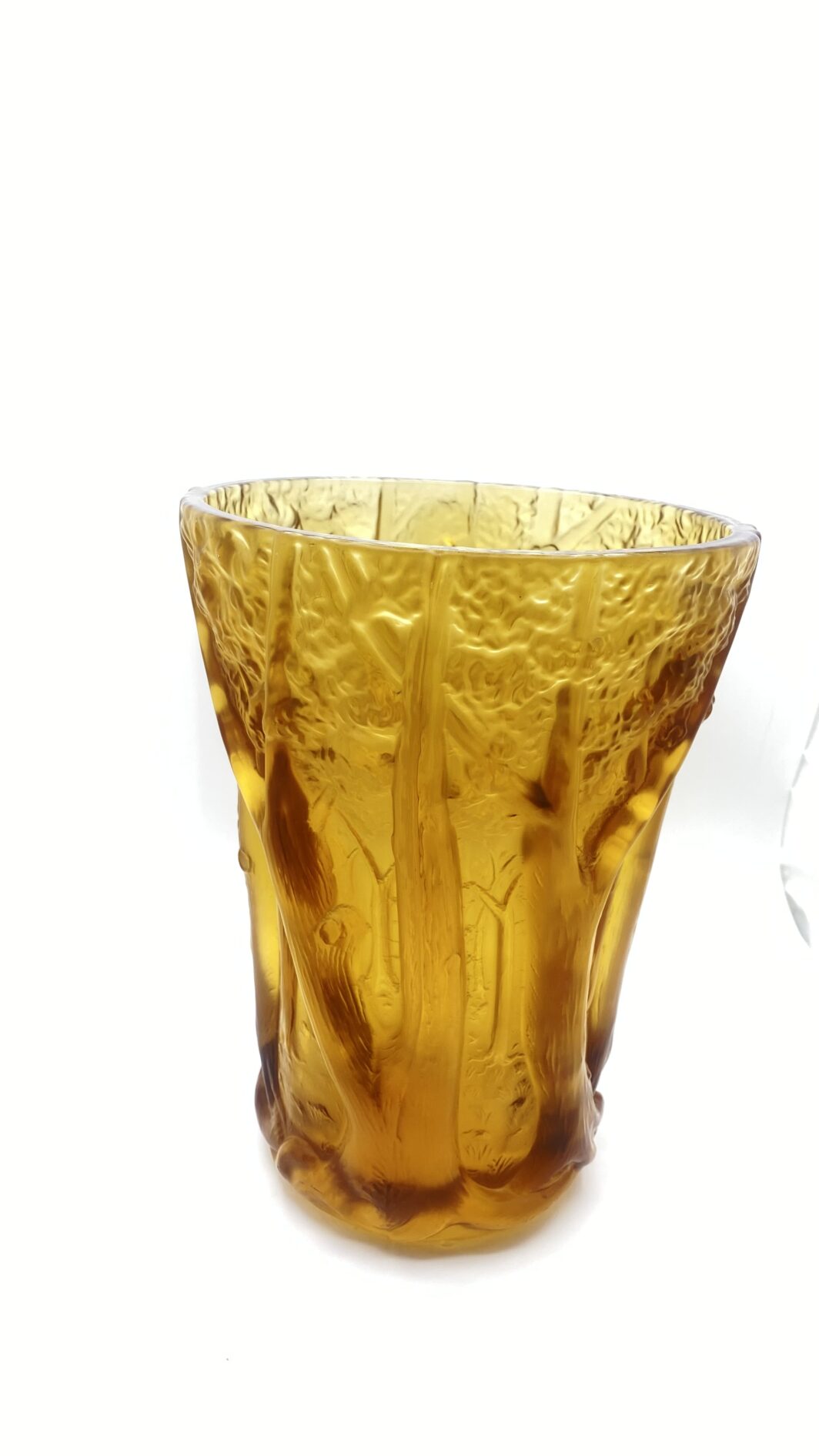 “LALIQUE FRANCE”. STRAORDINARIO VASO VINTAGE IN CRISTALLO COLOR AMBRA, CON RAFFIGURAZIONE IN RILIEVO DI UN BOSCO. - immagine 6