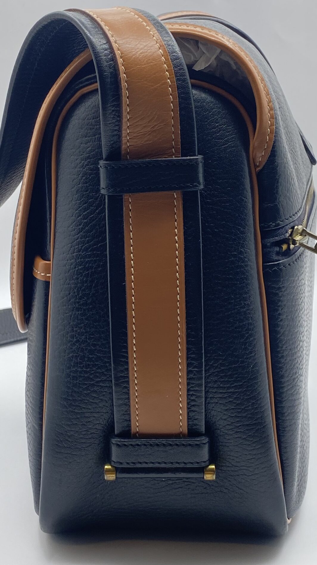 HERMÈS VINTAGE. BORSA “NOUMEA” BLU NAVY E NOCCIOLA. FRANCIA, 1985. - immagine 7