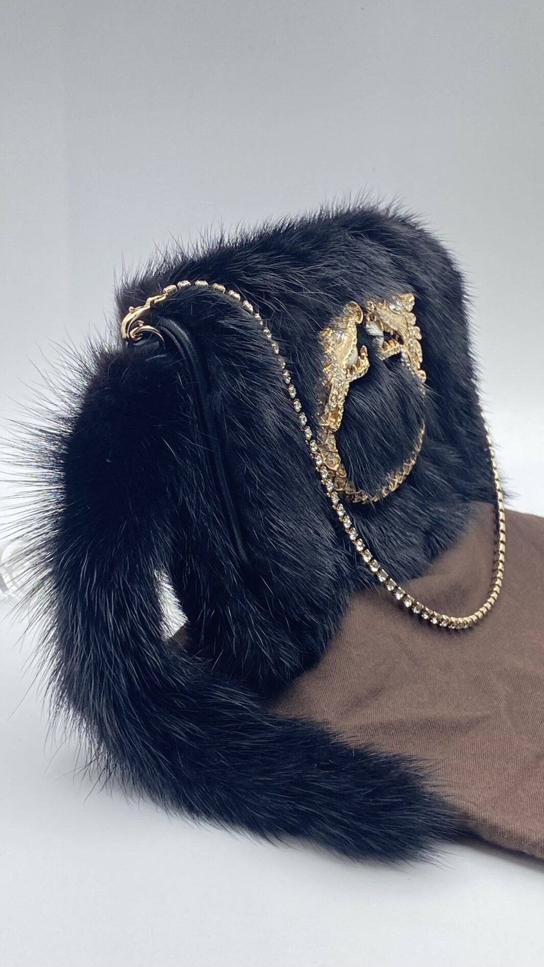 GUCCI VINTAGE F&F 2004 RUNWAY PELLICCIA DI VISONE, CON CHIUSURA GIOIELLO CON DRAGHI, CRISTALLI, PERLE NERO CLUTCH. - immagine 20