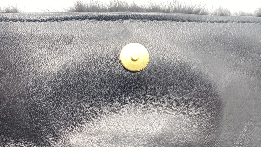 GUCCI VINTAGE F&F 2004 RUNWAY PELLICCIA DI VISONE, CON CHIUSURA GIOIELLO CON DRAGHI, CRISTALLI, PERLE NERO CLUTCH. - immagine 8