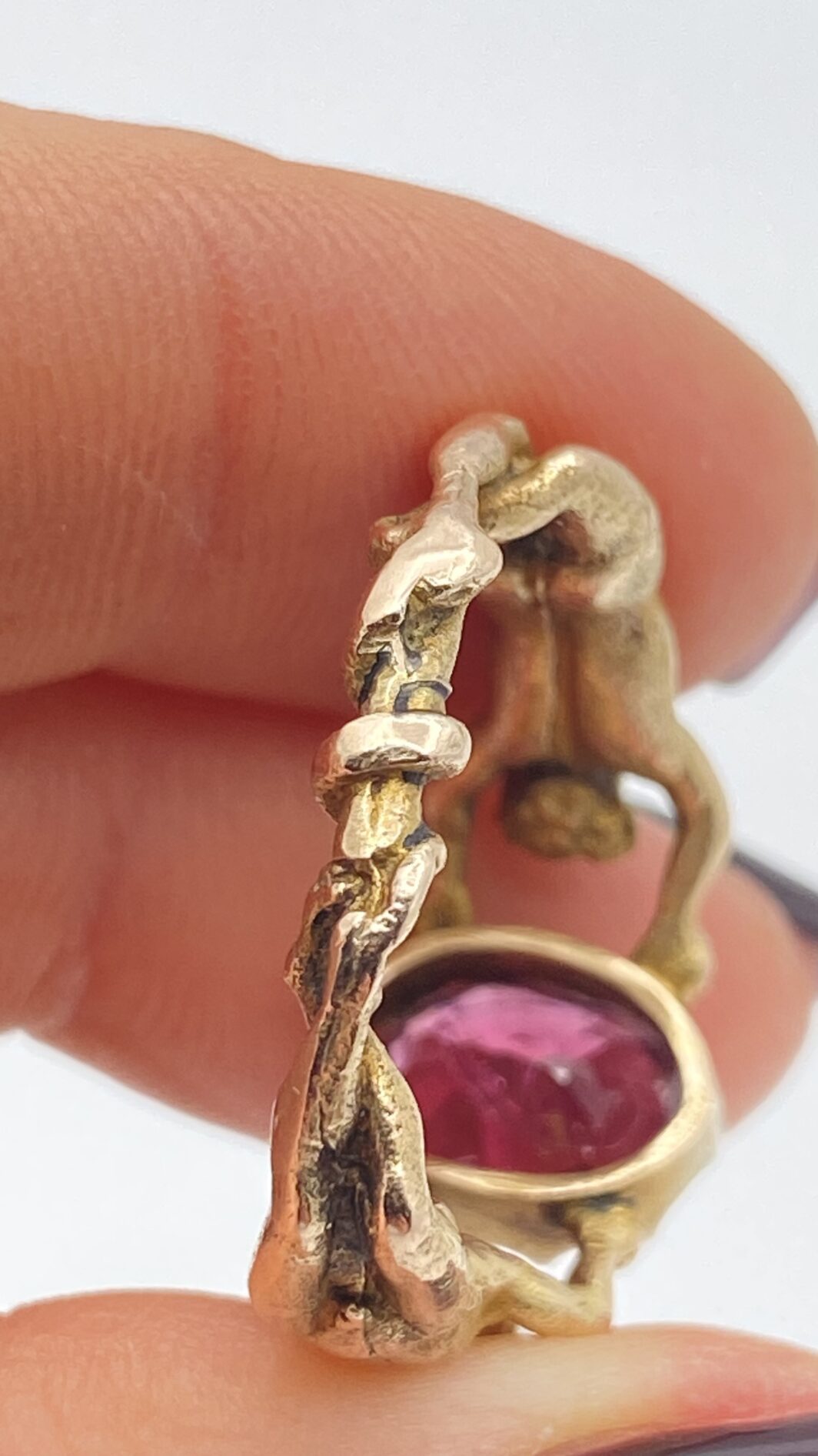 MERAVIGLIOSO ANELLO DI FIDANZAMENTO VITTORIANO, CON TORMALINA DI TRE CARATI, IN ORO 9 CT. U.K. XIX sec. - immagine 15