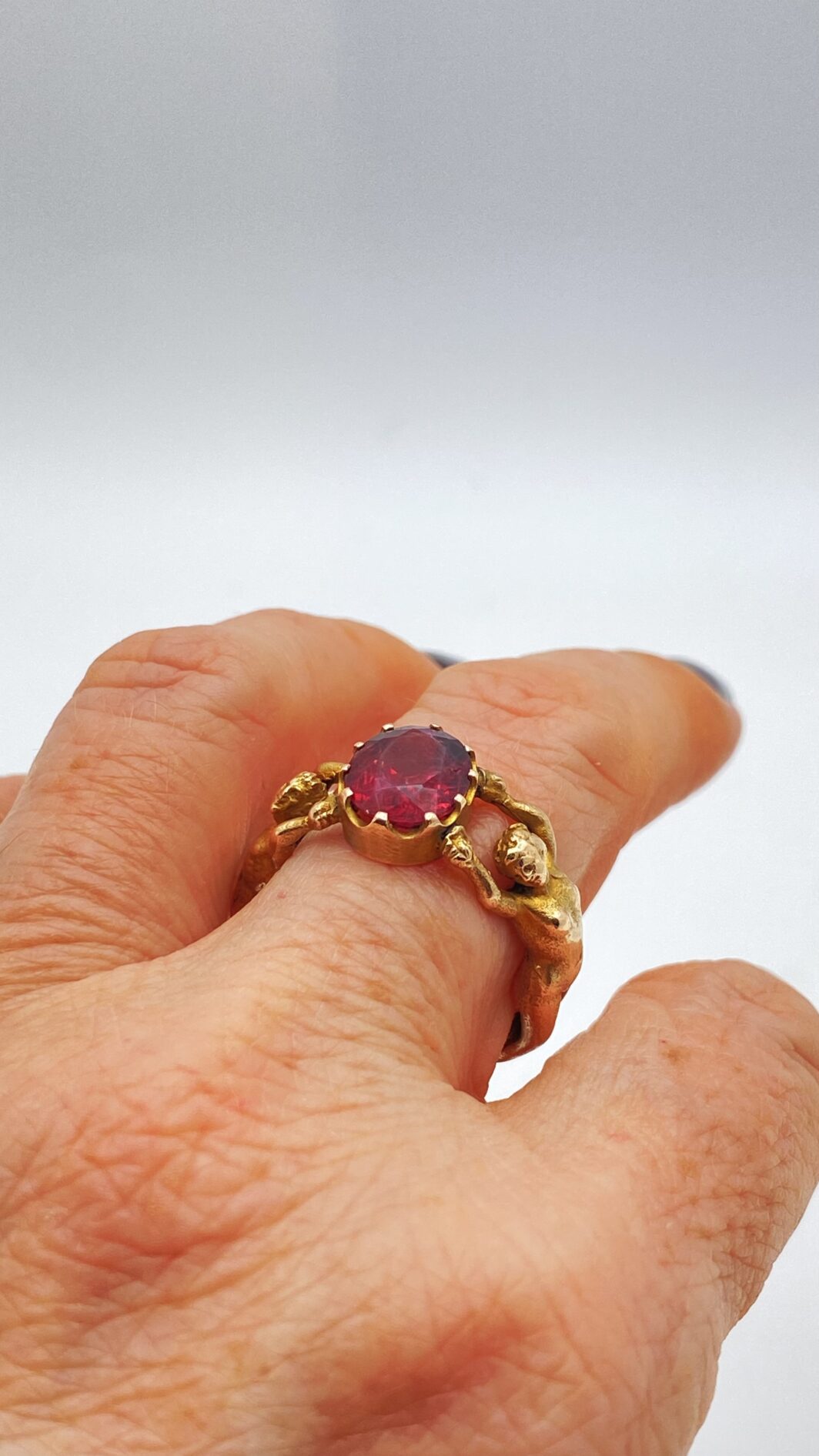 MERAVIGLIOSO ANELLO DI FIDANZAMENTO VITTORIANO, CON TORMALINA DI TRE CARATI, IN ORO 9 CT. U.K. XIX sec. - immagine 13