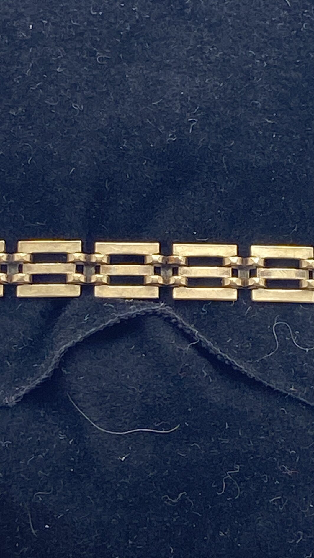 RAFFINATO E RARO BRACCIALE DI FIDANZAMENTO CON LUCCHETTO A CUORE, IN ORO 9CT, DATATO LONDRA 1951. - immagine 9