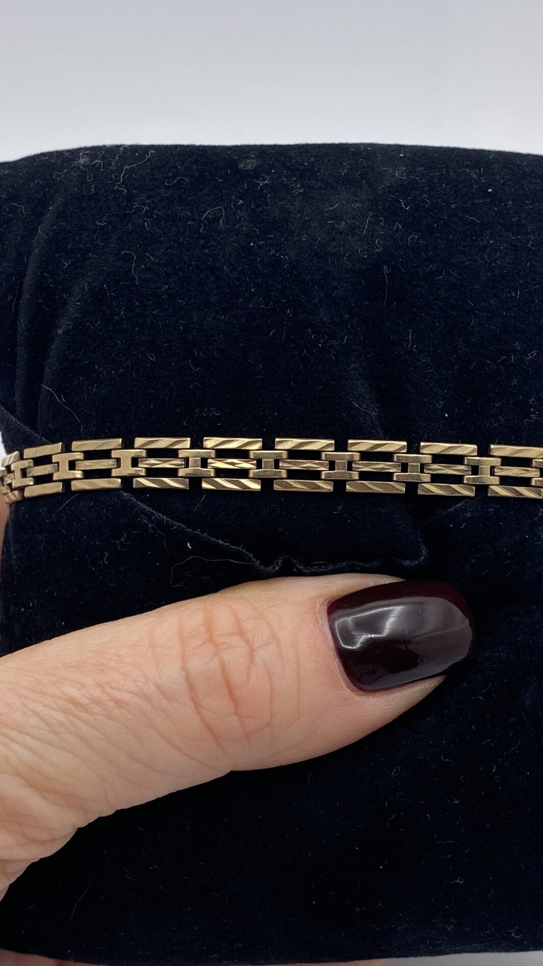 RAFFINATO E RARO BRACCIALE DI FIDANZAMENTO CON LUCCHETTO A CUORE, IN ORO 9CT, DATATO LONDRA 1951. - immagine 10