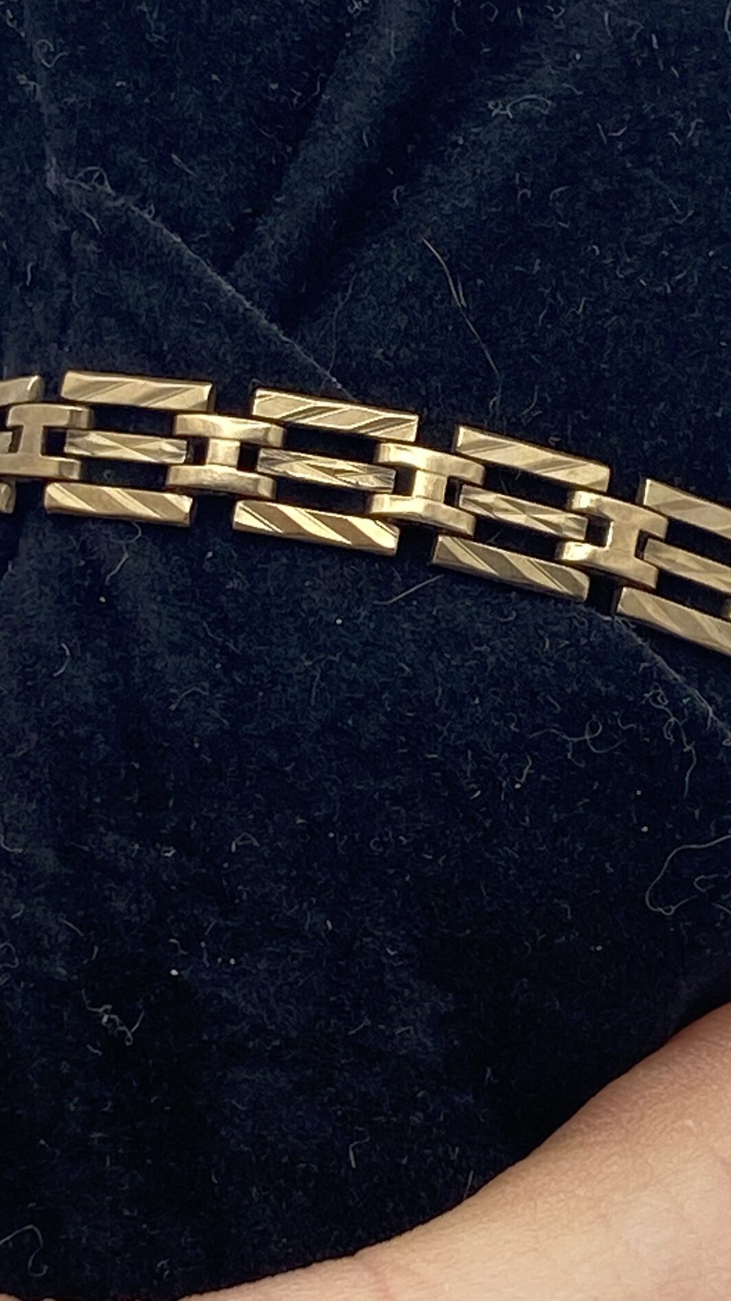 RAFFINATO E RARO BRACCIALE DI FIDANZAMENTO CON LUCCHETTO A CUORE, IN ORO 9CT, DATATO LONDRA 1951. - immagine 18