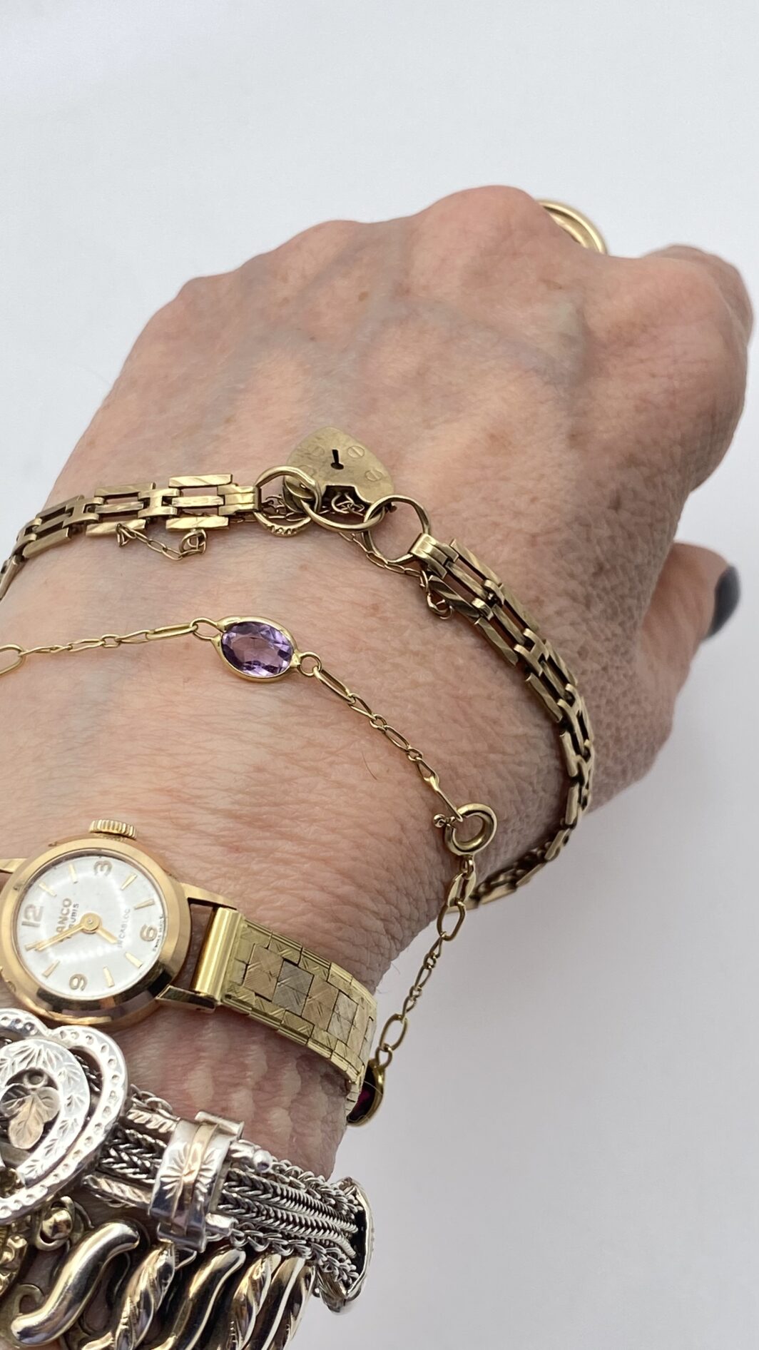 RAFFINATO E RARO BRACCIALE DI FIDANZAMENTO CON LUCCHETTO A CUORE, IN ORO 9CT, DATATO LONDRA 1951. - immagine 19