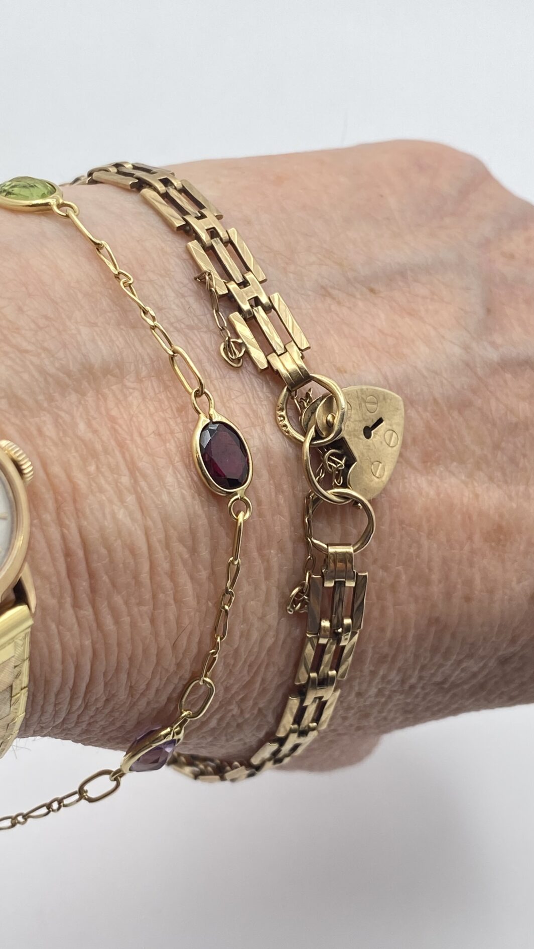 RAFFINATO E RARO BRACCIALE DI FIDANZAMENTO CON LUCCHETTO A CUORE, IN ORO 9CT, DATATO LONDRA 1951. - immagine 20