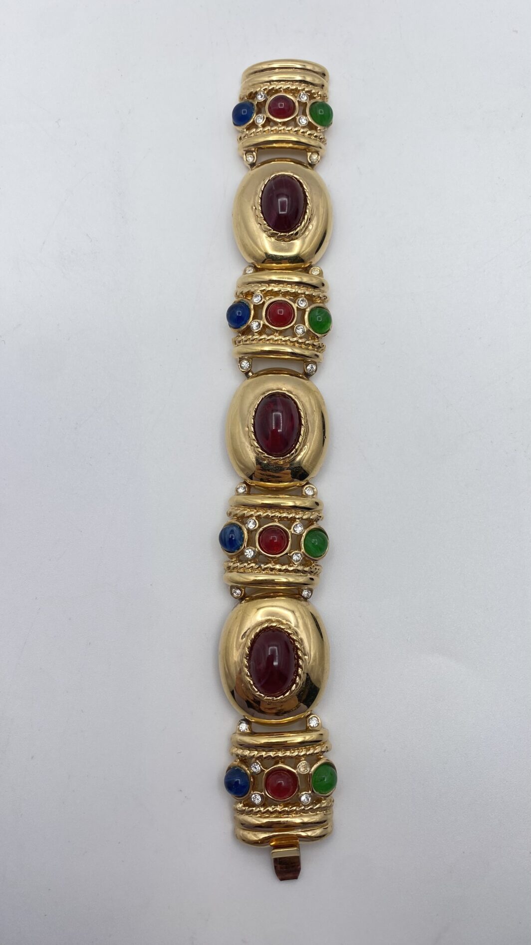 BELLISSIMO BRACCIALE VINTAGE FIRMATO “CASCIO BIJOUX” IN METALLO GOLDTONE, STILE BULGARI-LIKE, CON CRISTALLI DIAMOND-LIKE E PASTE DI VETRO POLICROME. - immagine 7