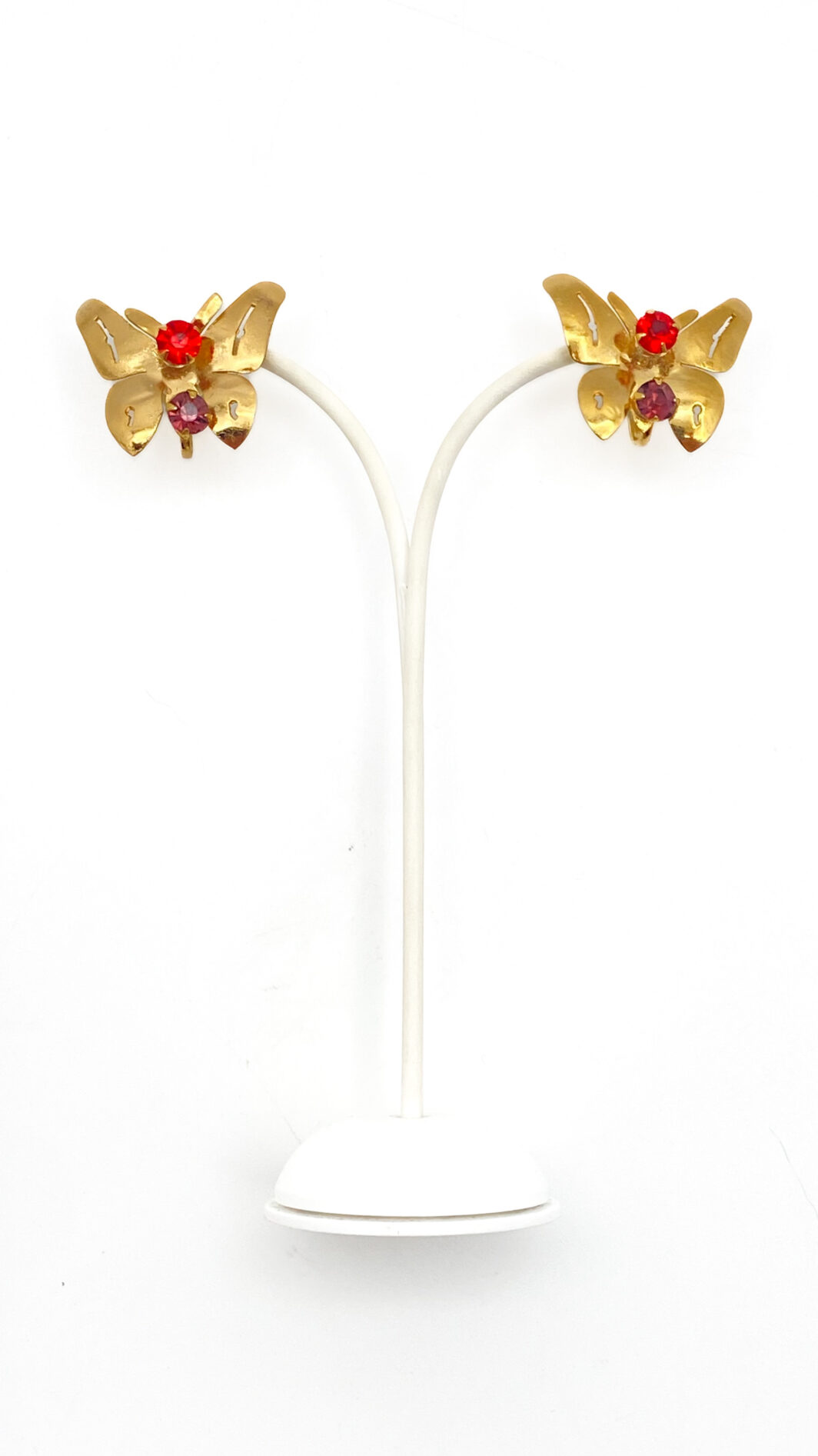 “CORO STERLING” FARFALLE DORATE IN ARGENTO: LEGGEREZZA, LUCE E STILE SENZA TEMPO. BIGIOTTERIA AMERICANA ANNI ‘40.