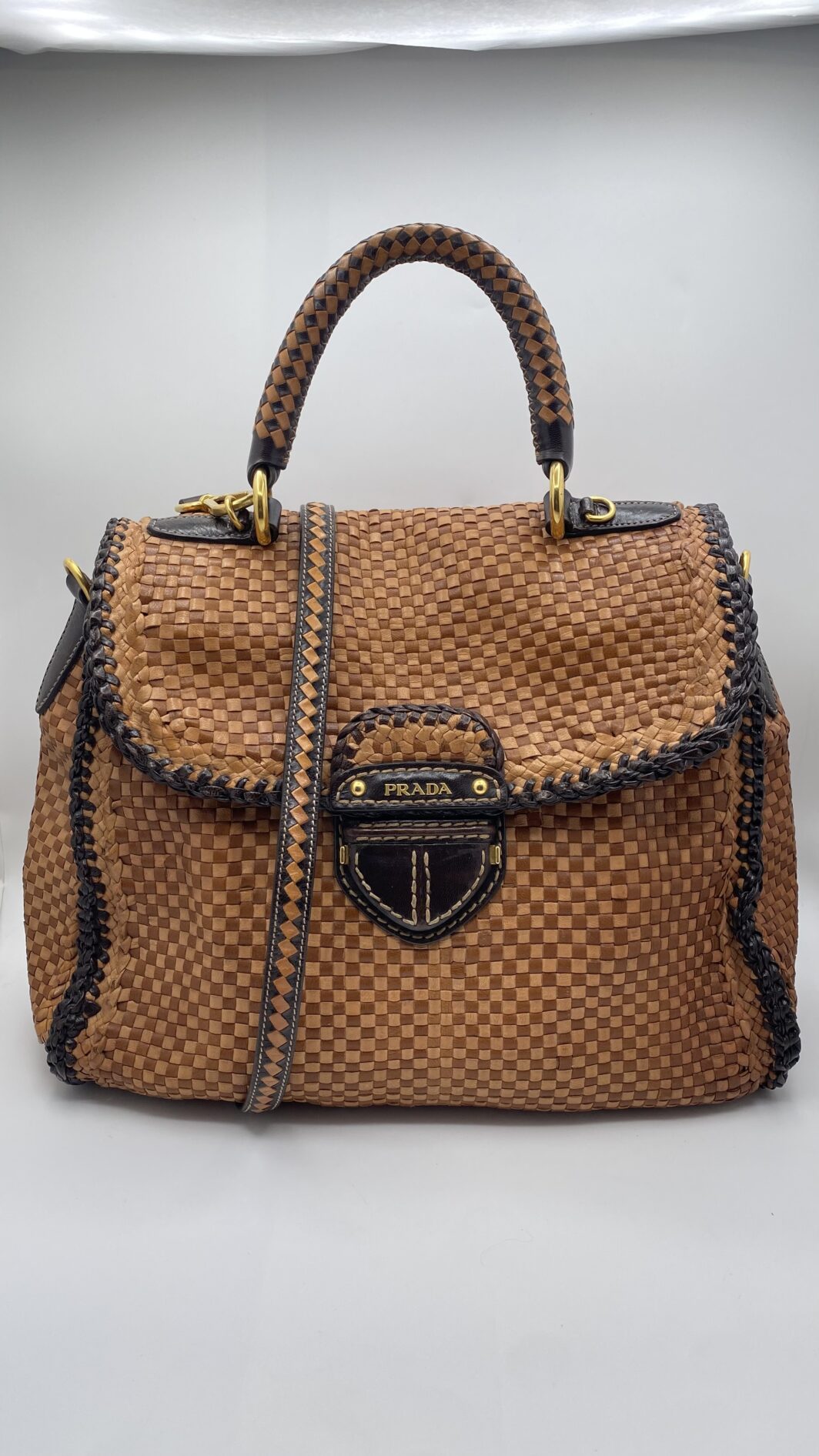 PRADA “MADRAS” VINTAGE – L’ELEGANZA SENZA TEMPO DELL’INTRECCIO ARTIGIANALE - immagine 33