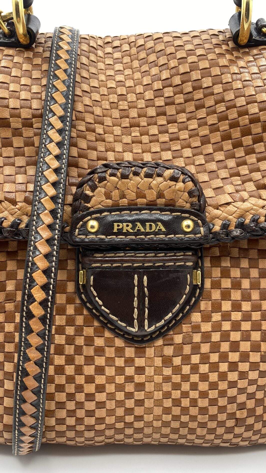PRADA “MADRAS” VINTAGE – L’ELEGANZA SENZA TEMPO DELL’INTRECCIO ARTIGIANALE - immagine 28