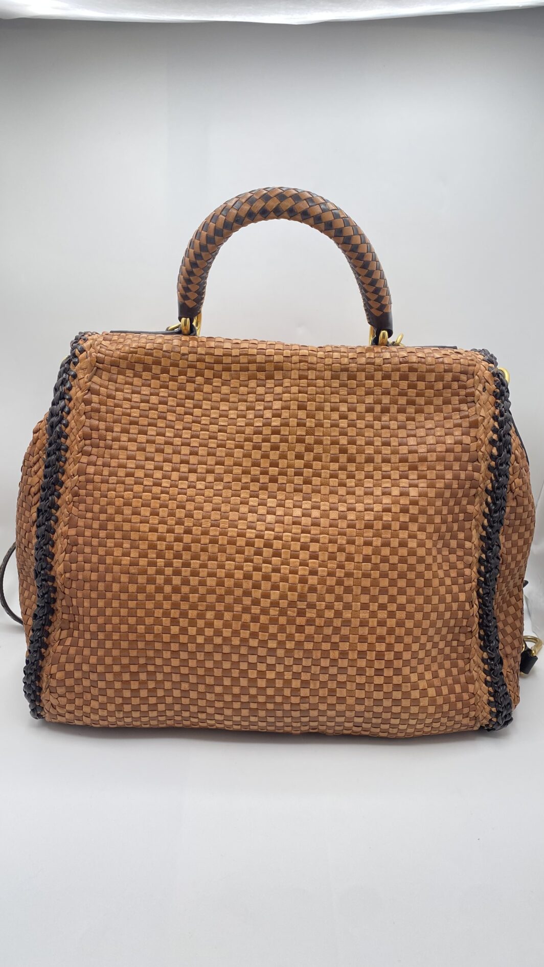 PRADA “MADRAS” VINTAGE – L’ELEGANZA SENZA TEMPO DELL’INTRECCIO ARTIGIANALE - immagine 17