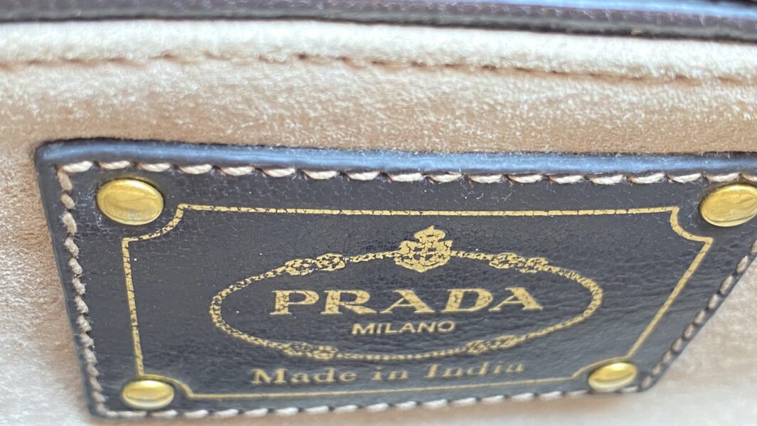 PRADA “MADRAS” VINTAGE – L’ELEGANZA SENZA TEMPO DELL’INTRECCIO ARTIGIANALE - immagine 8