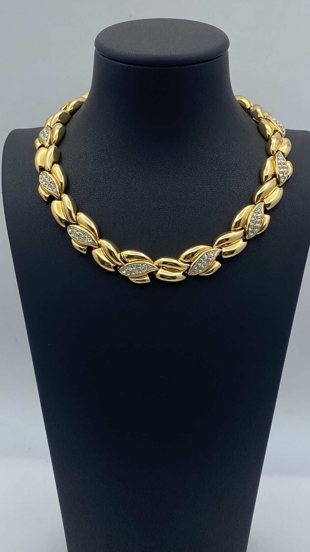 MERAVIGLIOSO COLLIER UNSIGNED, BULGARI LIKE. BIGIOTTERIA AMERICANA VINTAGE ANNI ‘80. - immagine 3