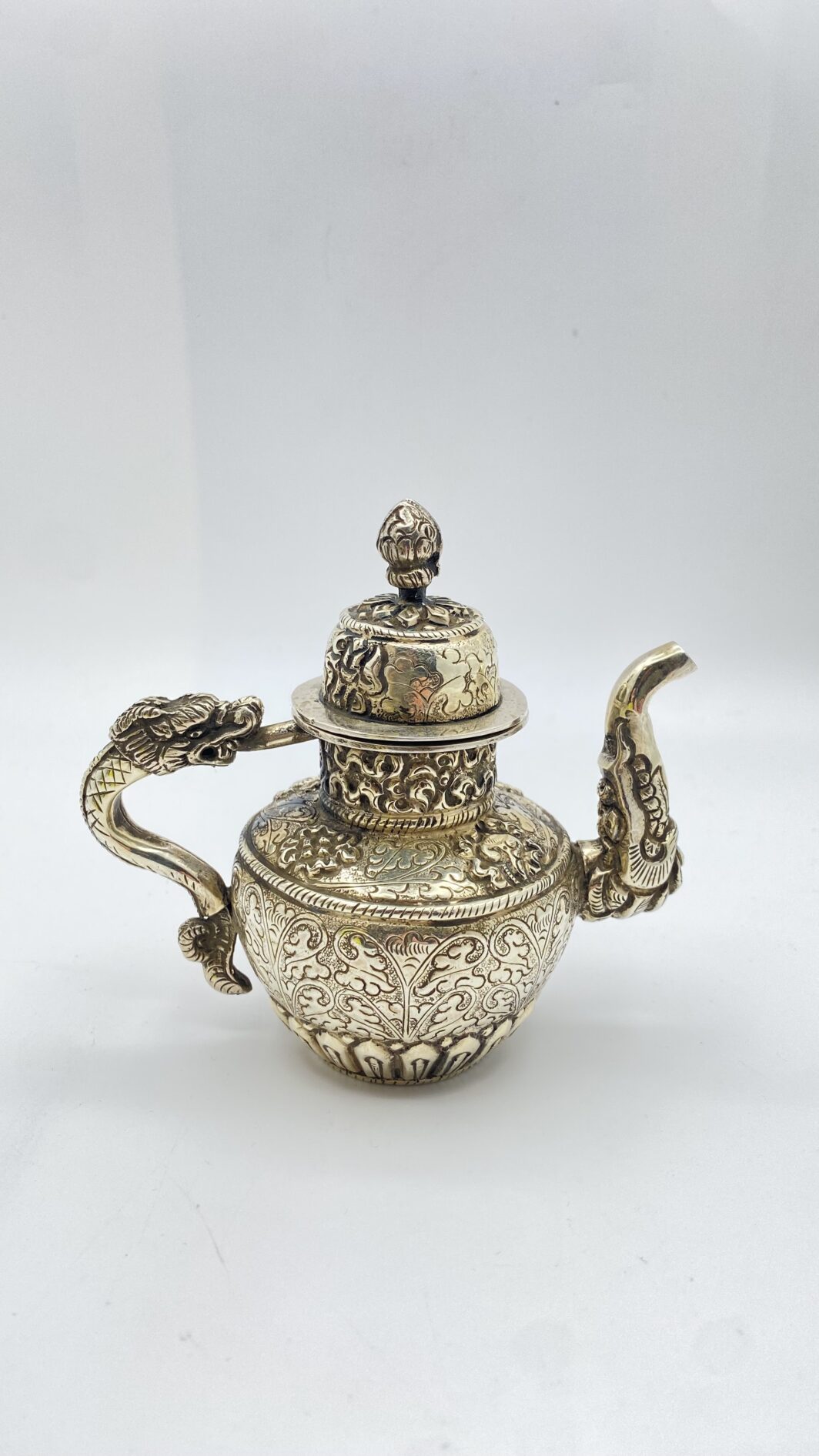 ÉGOÏSTE IN ARGENTO, CINA XIX SECOLO.  RAFFINATA TEIERA IN MINIATURA DI ARTE ORIENTALE. - immagine 2