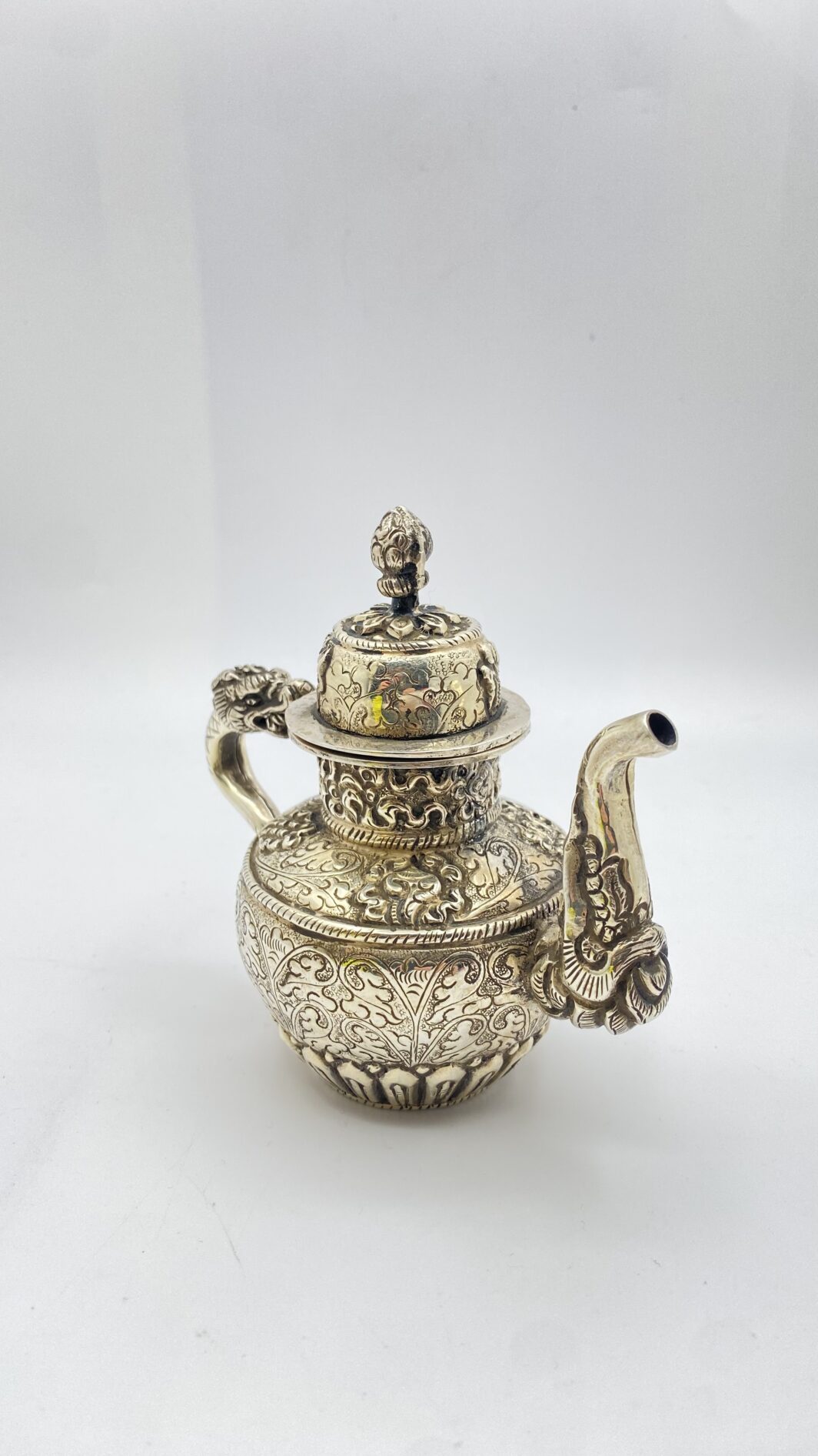 ÉGOÏSTE IN ARGENTO, CINA XIX SECOLO.  RAFFINATA TEIERA IN MINIATURA DI ARTE ORIENTALE. - immagine 3