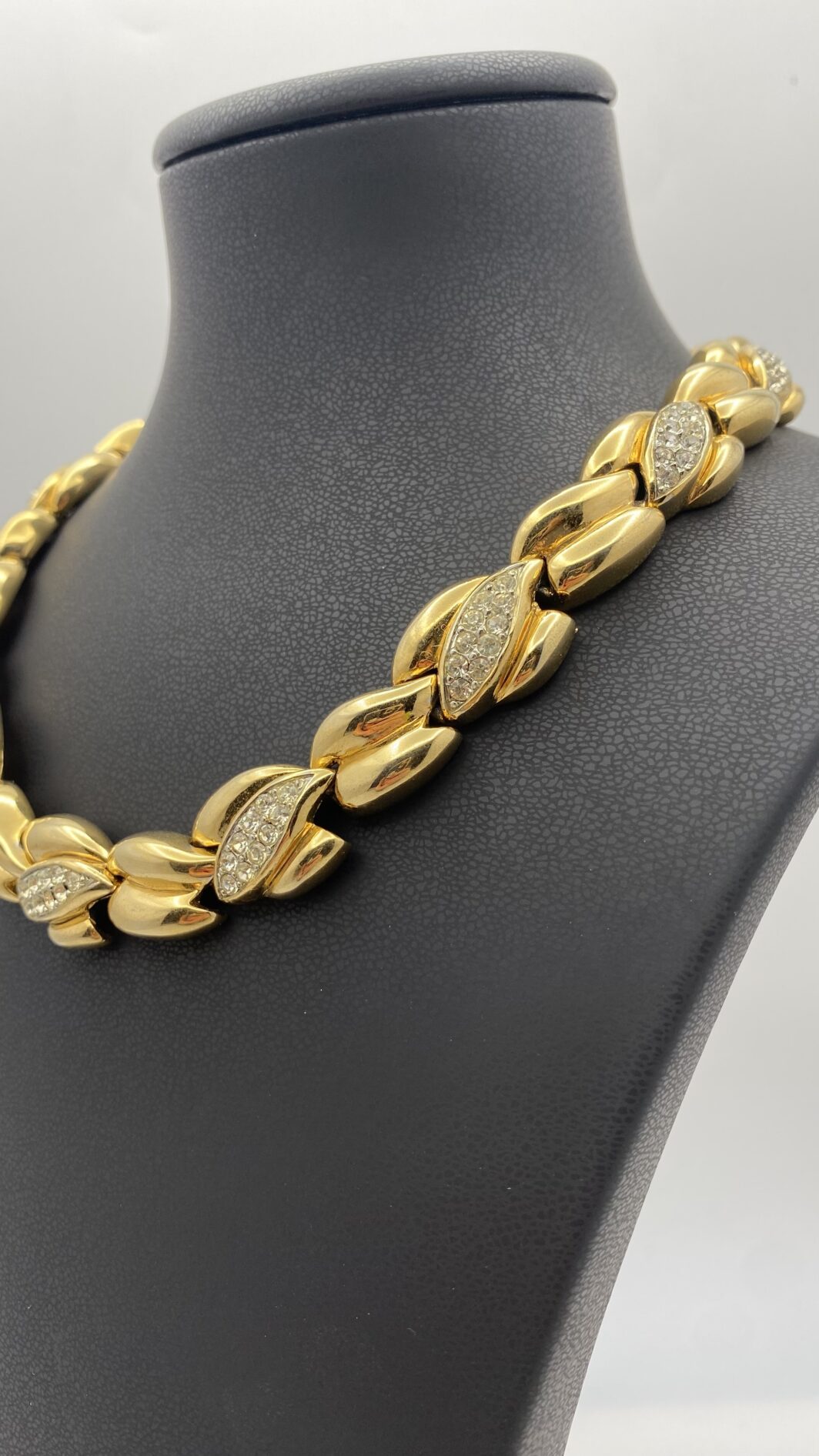 MERAVIGLIOSO COLLIER UNSIGNED, BULGARI LIKE. BIGIOTTERIA AMERICANA VINTAGE ANNI ‘80. - immagine 10